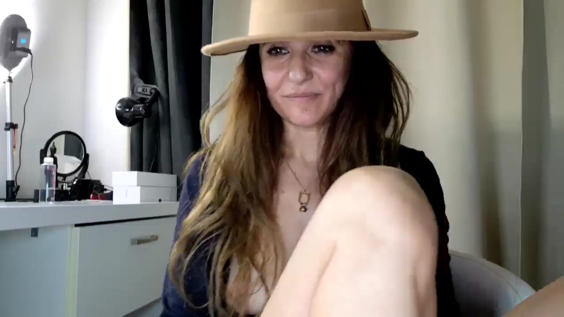Gallery image thumbnail from DANIELLE's myfreecams stream on, 03/19/2025, 10:09 image 8 of 20