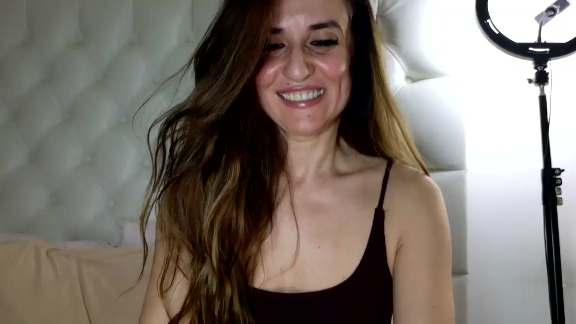 Gallery image thumbnail from DANIELLE's myfreecams stream on, 03/23/2025, 05:06 image 8 of 20