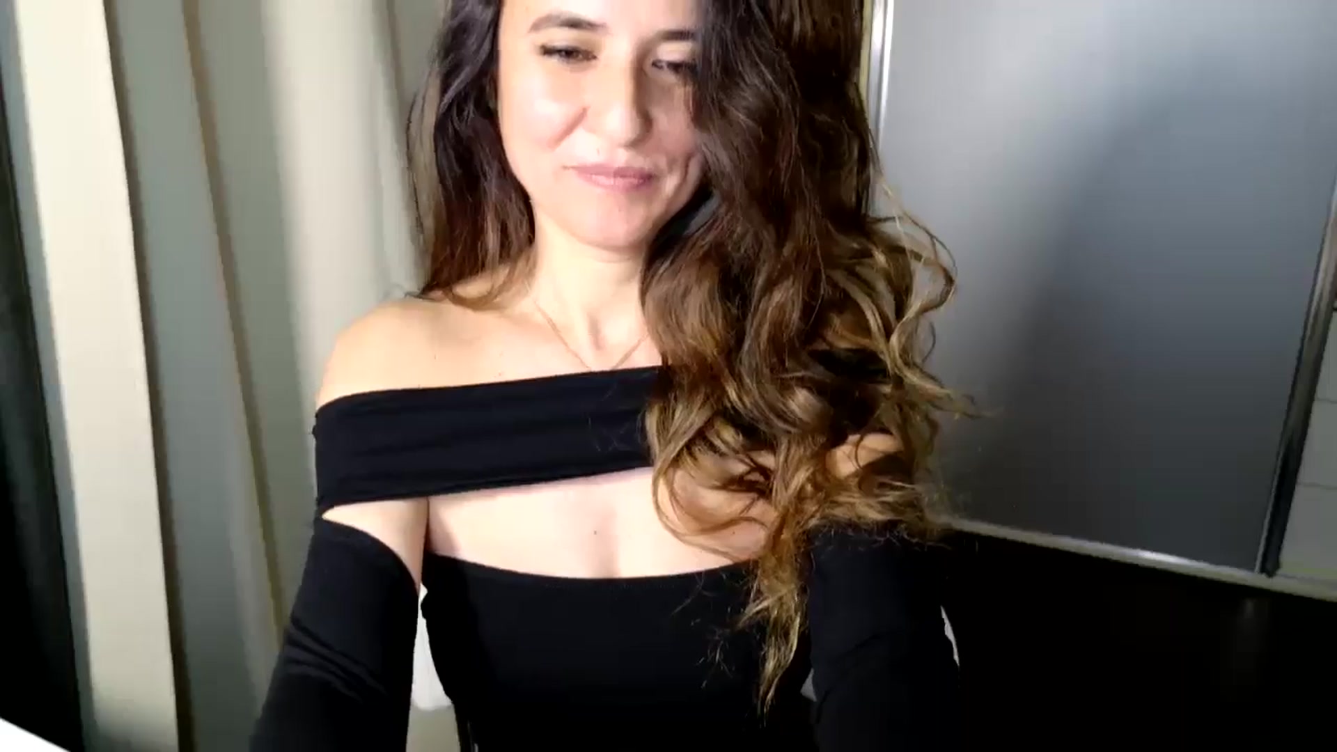 Gallery image thumbnail from DANIELLE's myfreecams stream on, 03/28/2025, 05:34 image 4 of 20