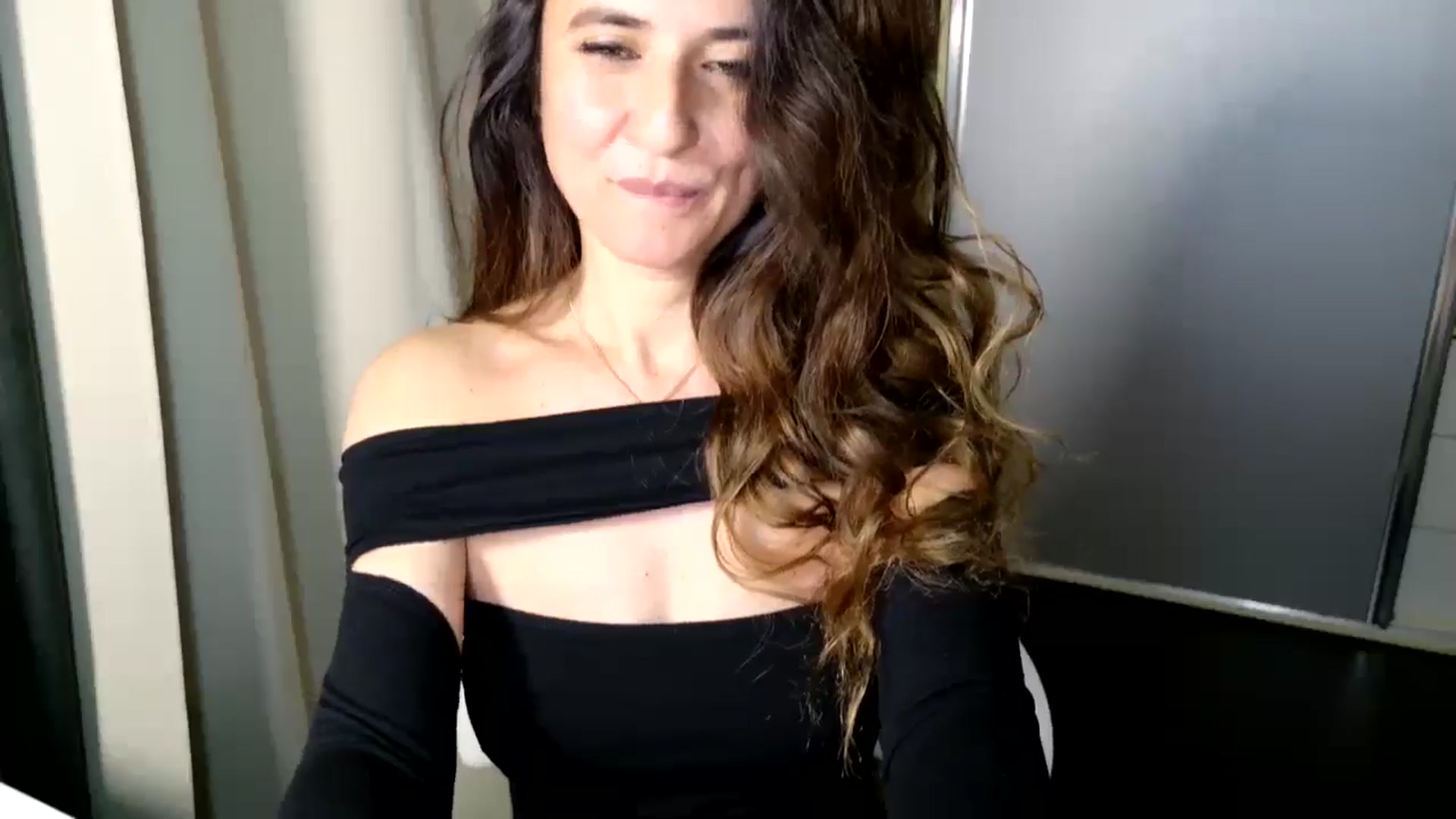 Gallery image thumbnail from DANIELLE's myfreecams stream on, 03/28/2025, 05:34 image 2 of 20
