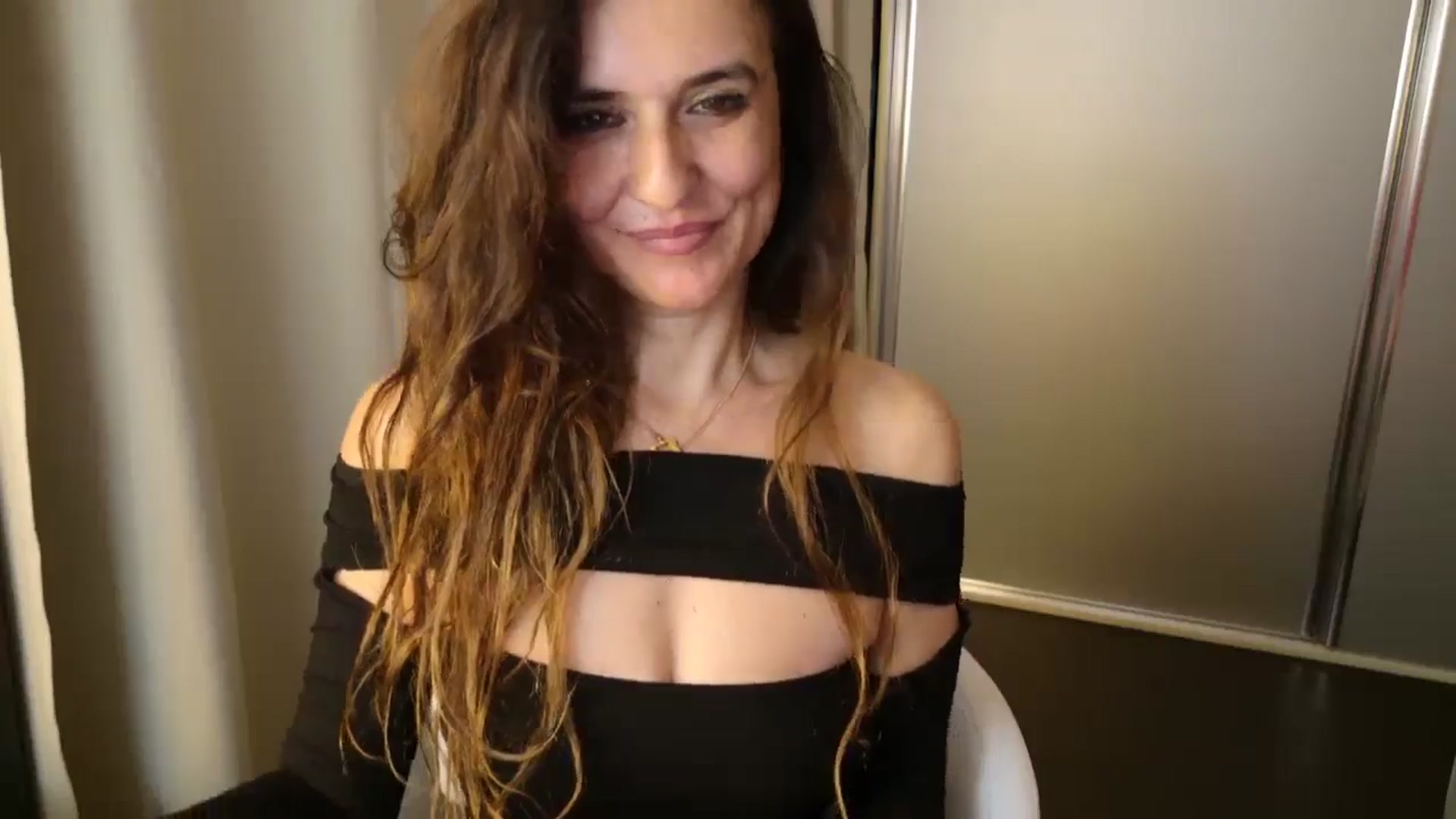 Gallery image thumbnail from DANIELLE's myfreecams stream on, 03/29/2025, 05:39 image 12 of 20