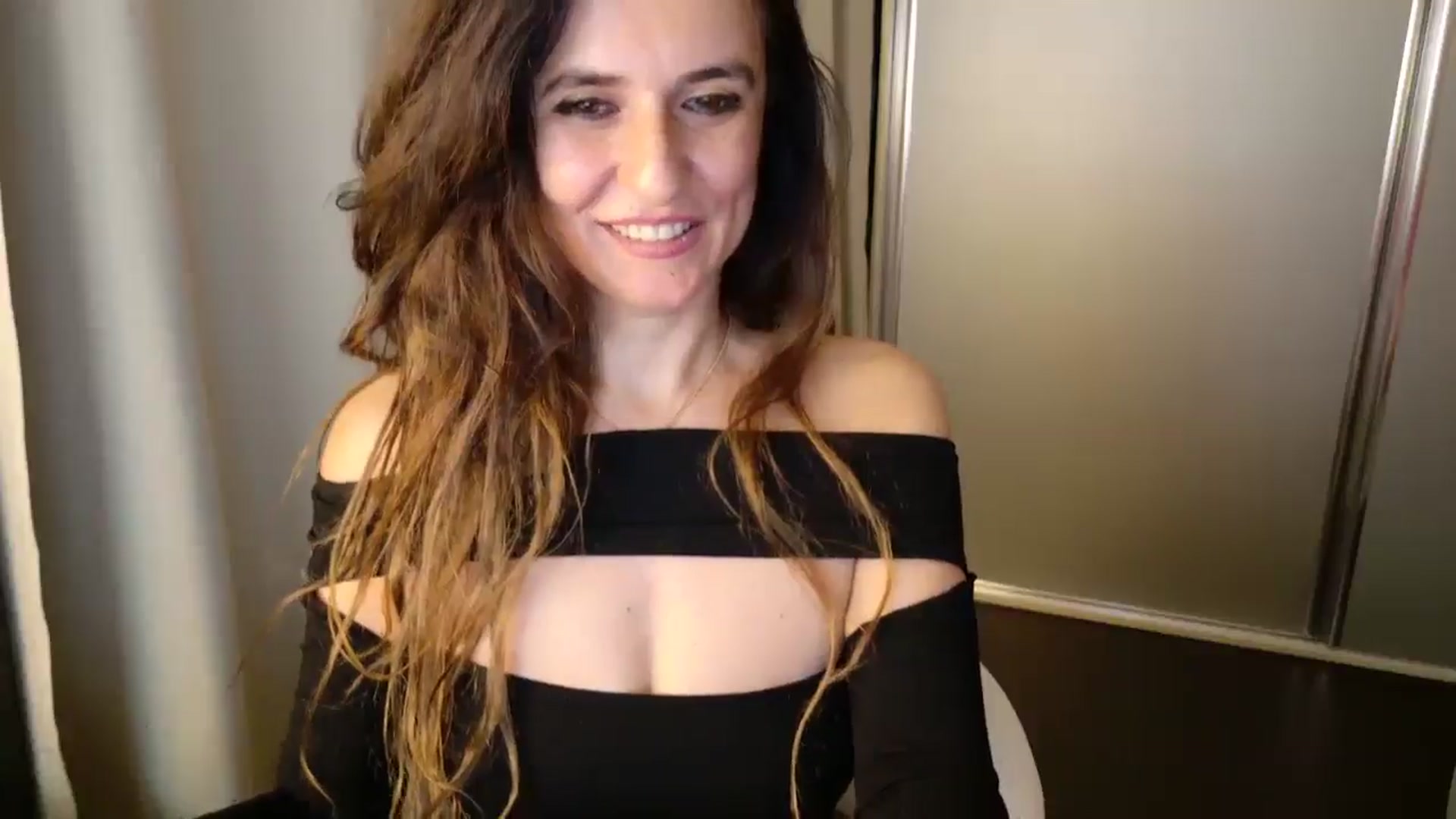 Gallery image thumbnail from DANIELLE's myfreecams stream on, 03/29/2025, 05:39 image 11 of 20