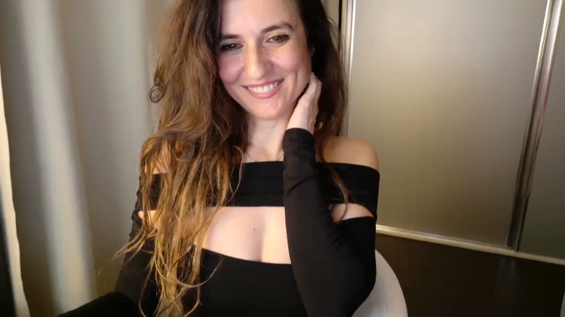 Gallery image thumbnail from DANIELLE's myfreecams stream on, 03/29/2025, 05:39 image 10 of 20