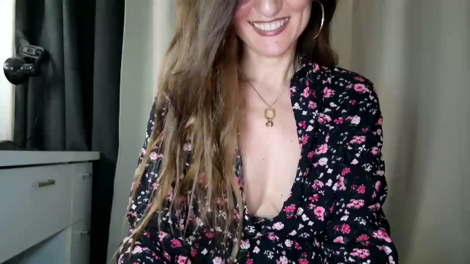 Gallery image thumbnail from DANIELLE's myfreecams stream on, 04/01/2025, 04:54 image 2 of 20