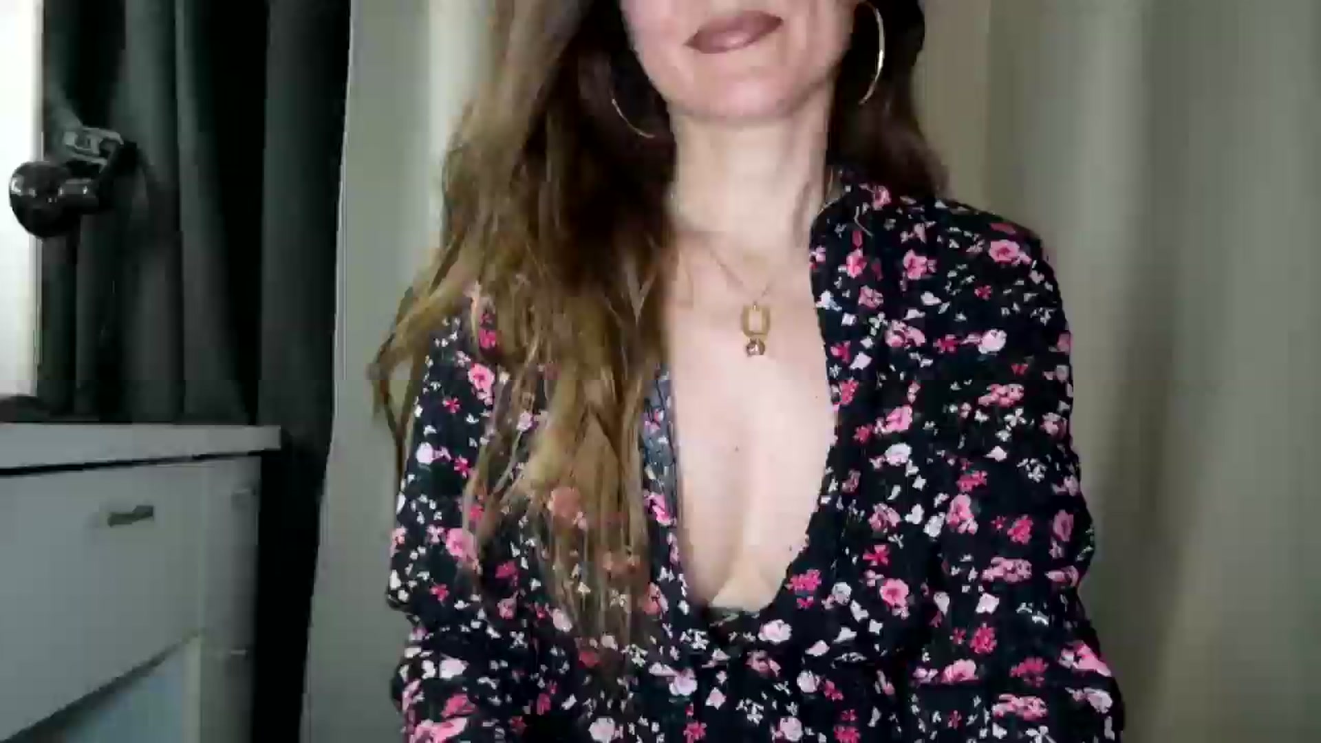 Gallery image thumbnail from DANIELLE's myfreecams stream on, 04/01/2025, 04:54 image 4 of 20