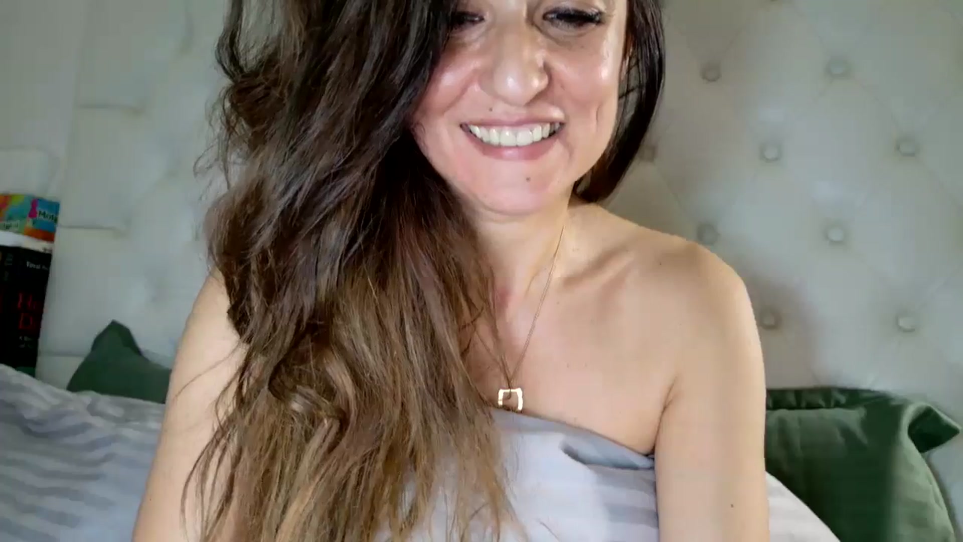 Gallery image thumbnail from DANIELLE's myfreecams stream on, 04/07/2025, 07:07 image 16 of 20