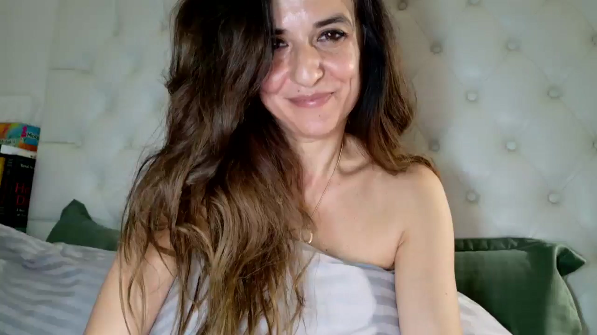Gallery image thumbnail from DANIELLE's myfreecams stream on, 04/07/2025, 07:07 image 1 of 20