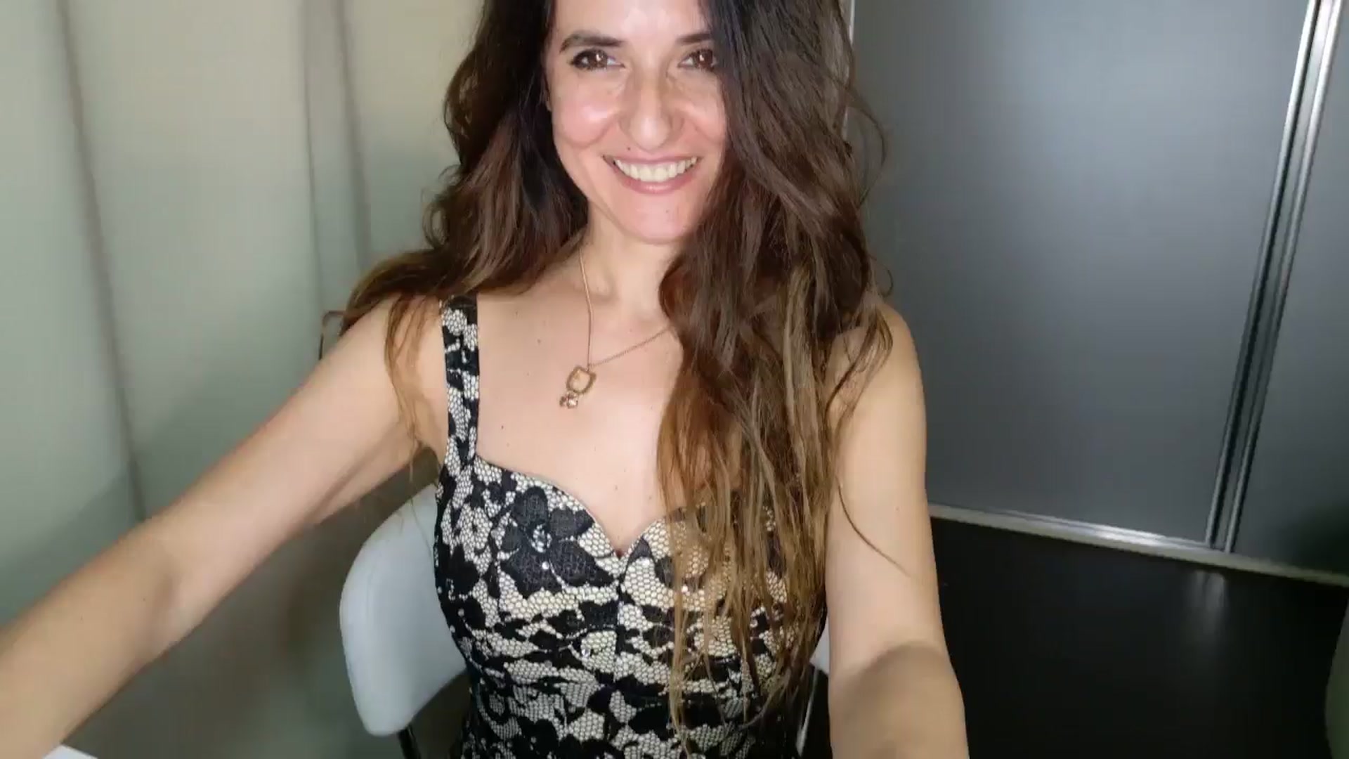 Gallery image thumbnail from DANIELLE's myfreecams stream on, 04/08/2025, 05:53 image 14 of 20