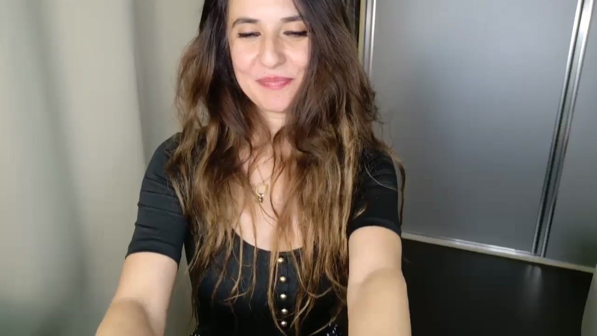 Gallery image thumbnail from DANIELLE's myfreecams stream on, 04/09/2025, 04:08 image 15 of 20