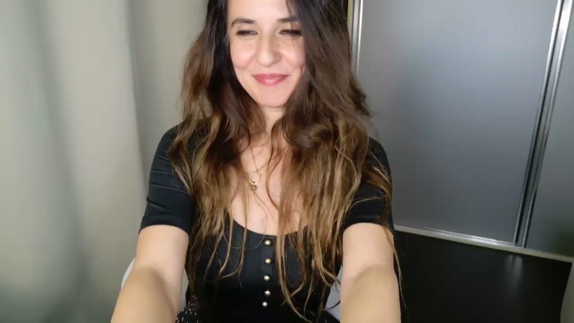 Gallery image thumbnail from DANIELLE's myfreecams stream on, 04/09/2025, 04:08 image 10 of 20