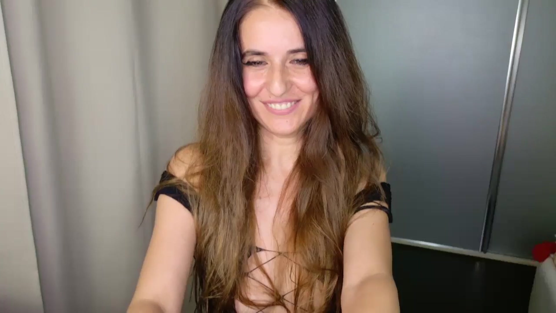 Gallery image thumbnail from DANIELLE's myfreecams stream on, 04/15/2025, 16:56 image 17 of 20