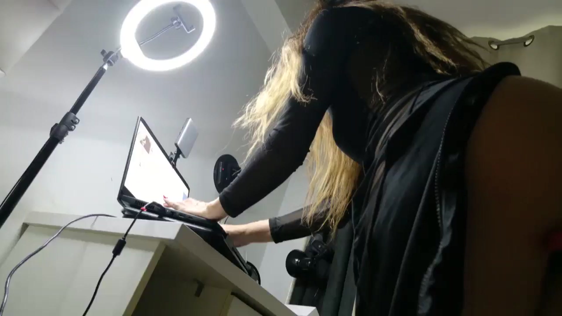 Gallery image thumbnail from DANIELLE's myfreecams stream on, 04/19/2025, 07:23 image 19 of 20