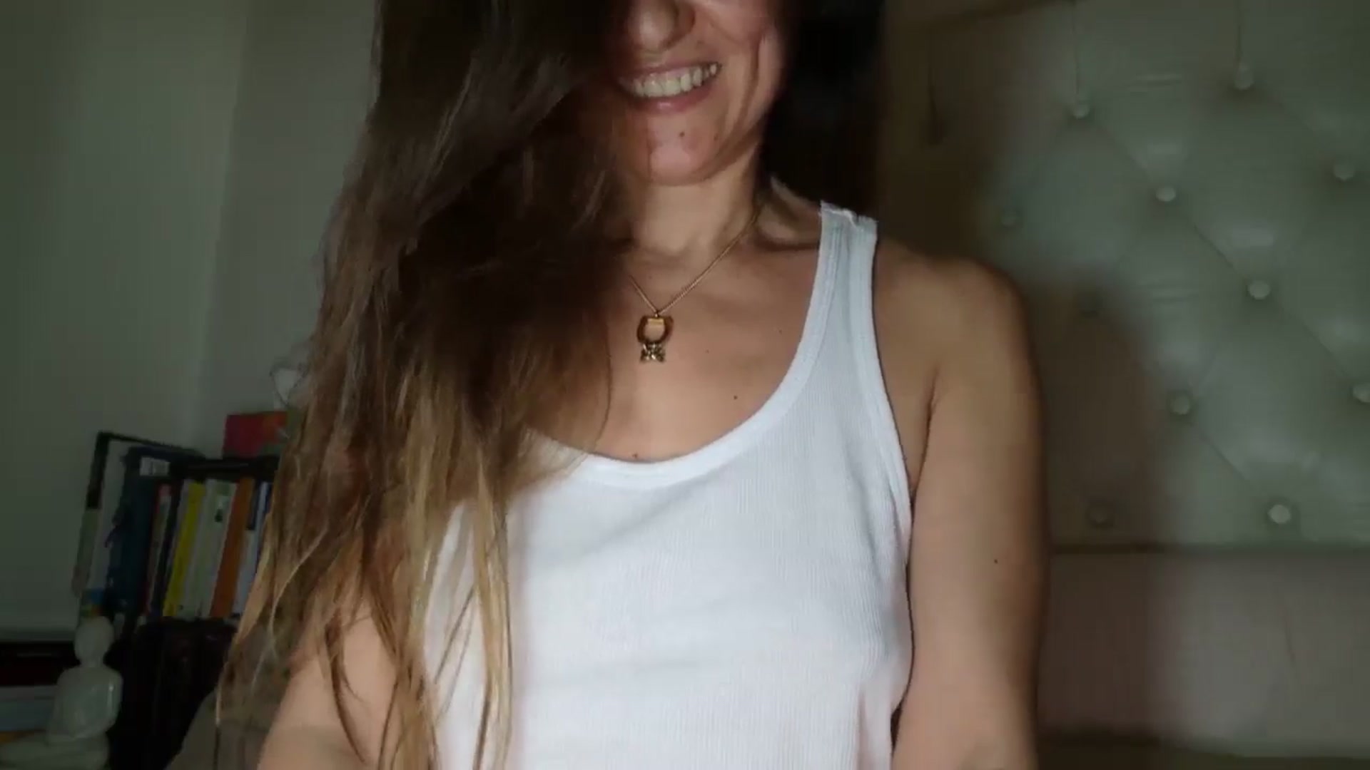 Gallery image thumbnail from DANIELLE's myfreecams stream on, 04/19/2025, 10:17 image 7 of 20