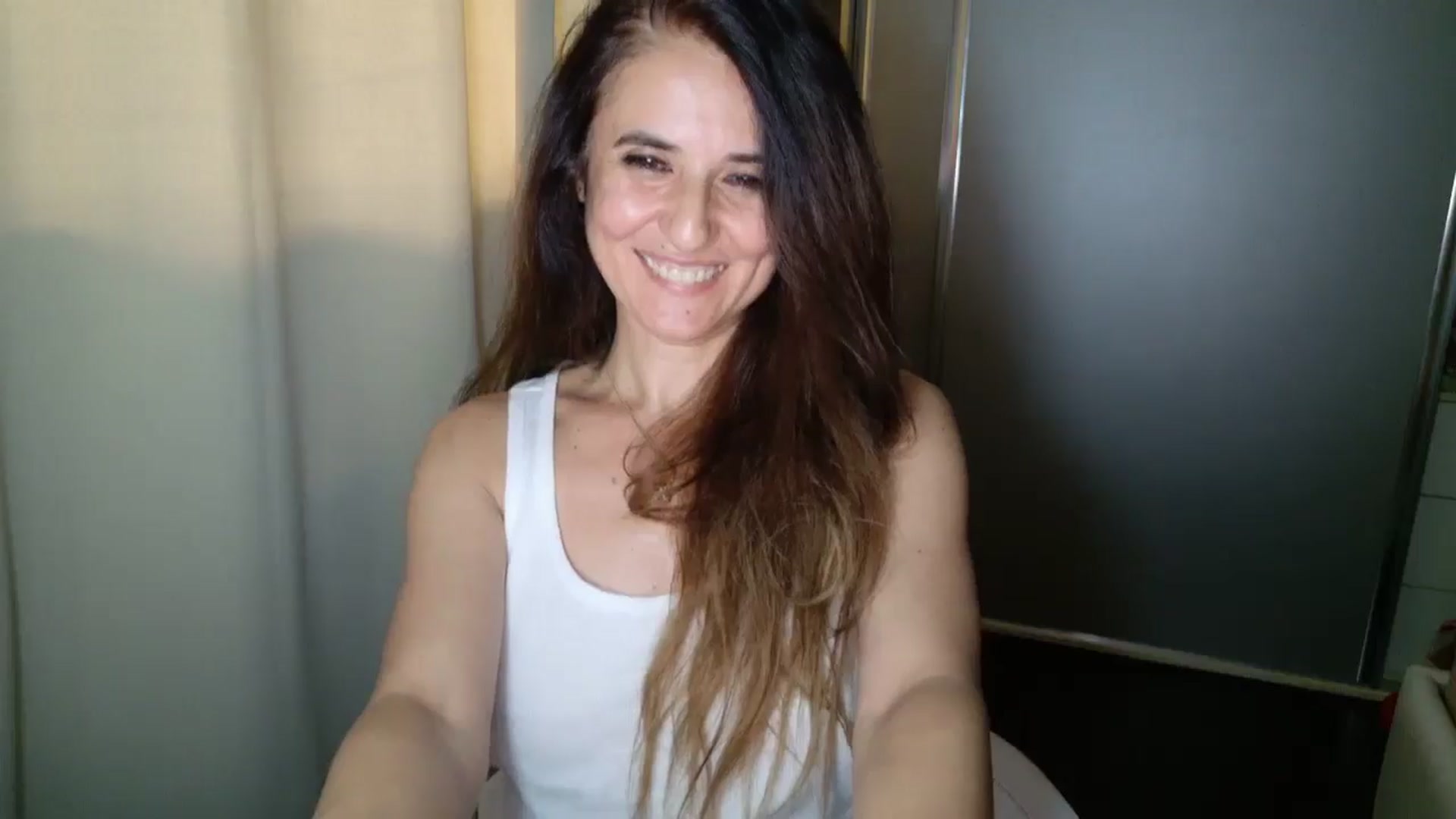 Gallery image thumbnail from DANIELLE's myfreecams stream on, 04/19/2025, 10:17 image 4 of 20