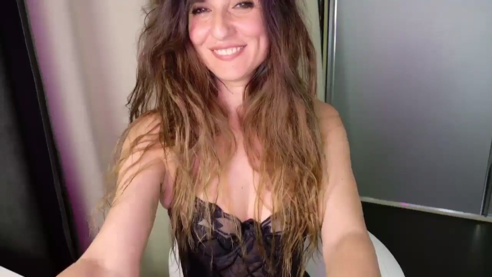 Gallery image thumbnail from DANIELLE's myfreecams stream on, 04/24/2025, 18:04 image 8 of 20