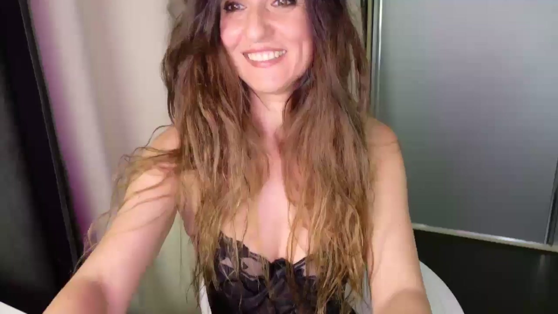 Gallery image thumbnail from DANIELLE's myfreecams stream on, 04/24/2025, 18:04 image 7 of 20