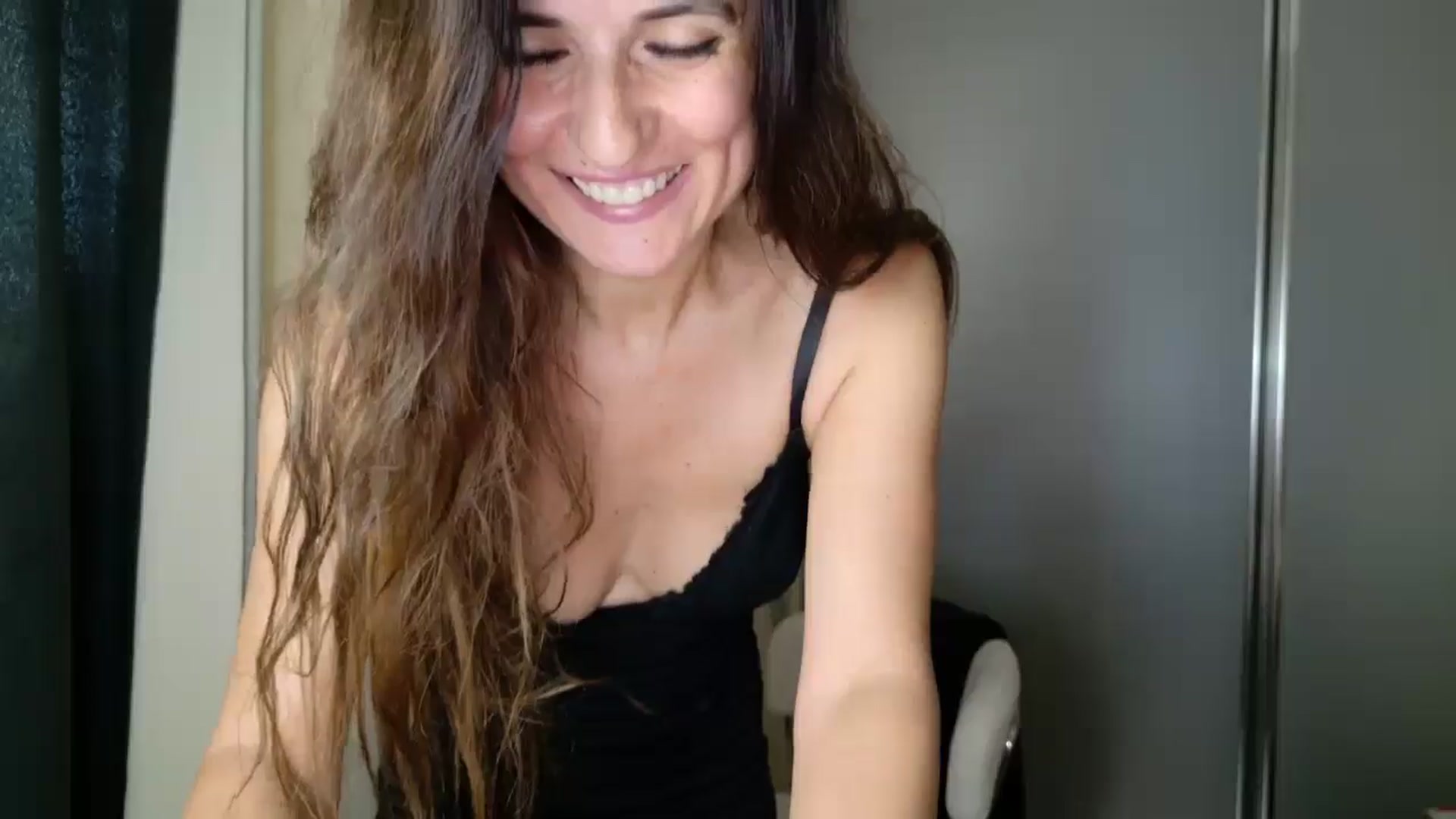 Gallery image thumbnail from DANIELLE's myfreecams stream on, 05/03/2025, 05:17 image 7 of 20