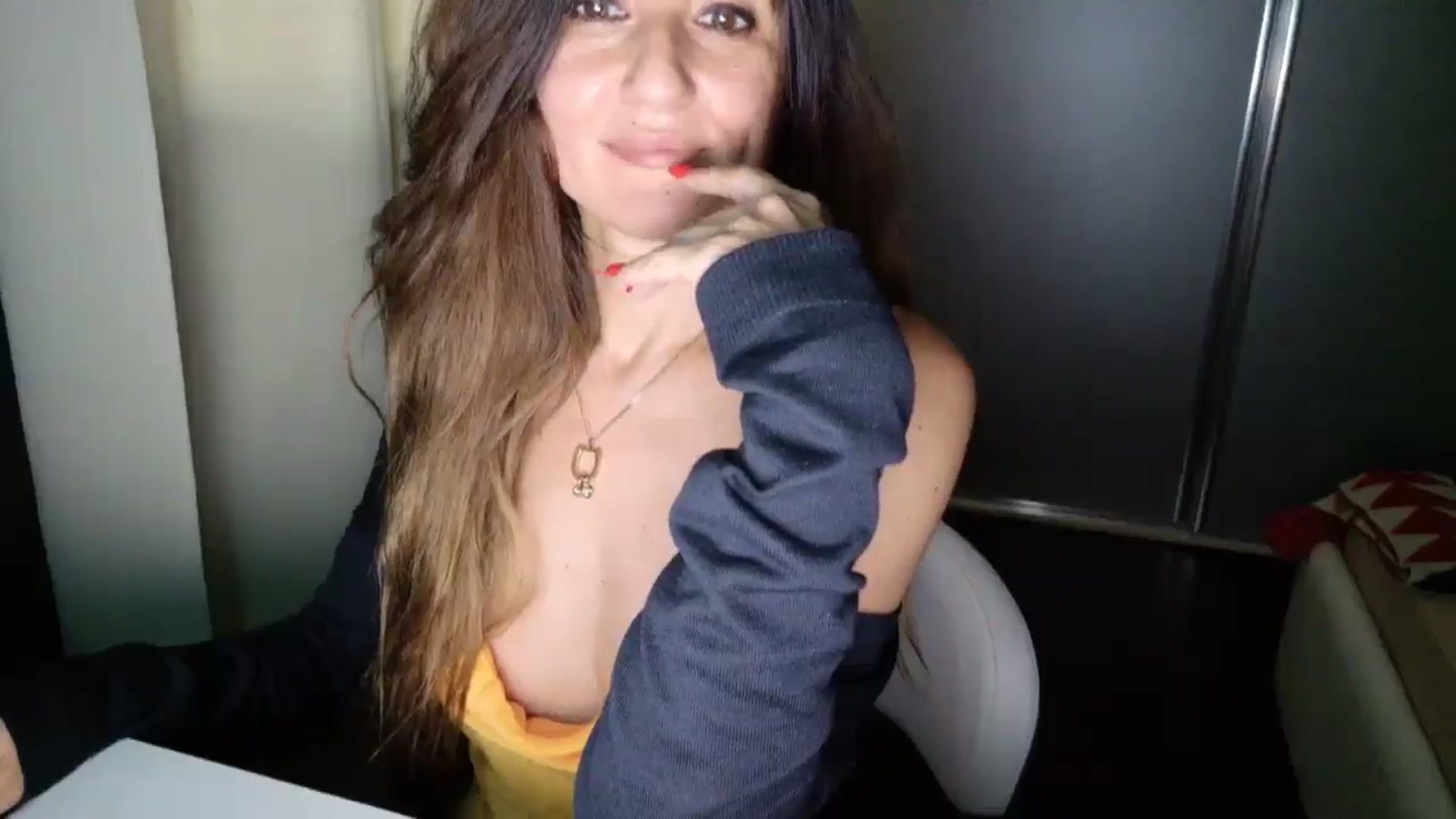 Gallery image thumbnail from DANIELLE's myfreecams stream on, 05/04/2025, 05:29 image 19 of 20