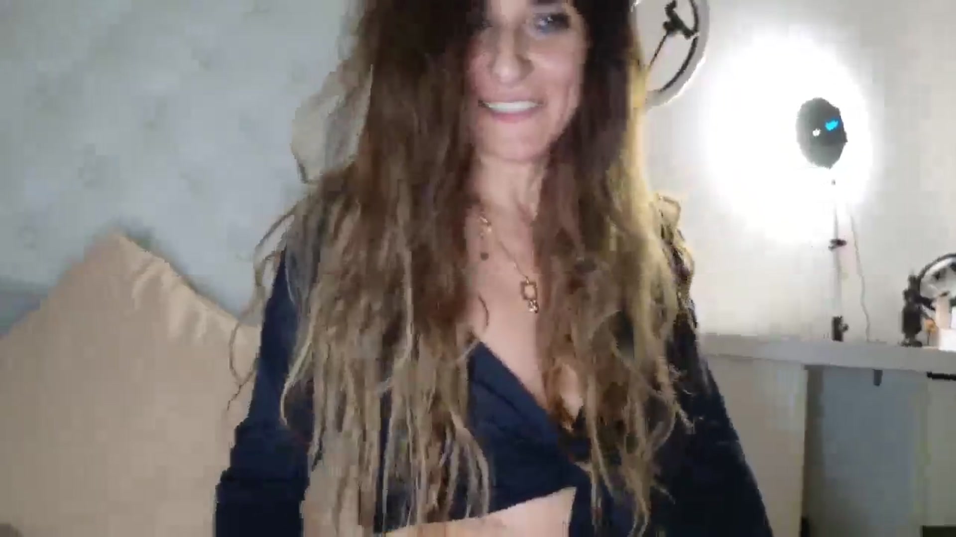 Gallery image thumbnail from DANIELLE's myfreecams stream on, 05/04/2025, 13:14 image 14 of 20