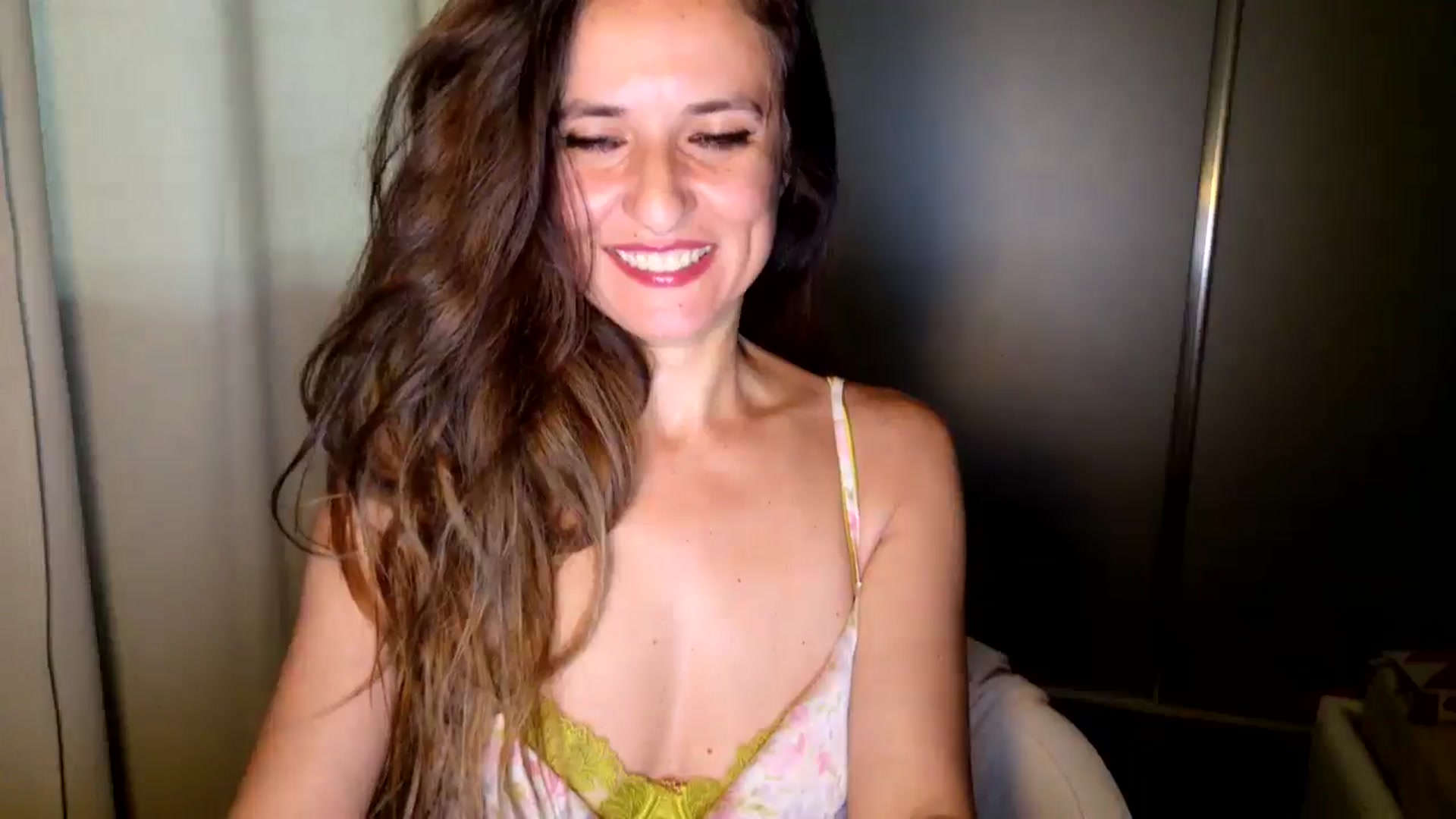 Gallery image thumbnail from DANIELLE's myfreecams stream on, 05/15/2025, 05:18 image 6 of 20
