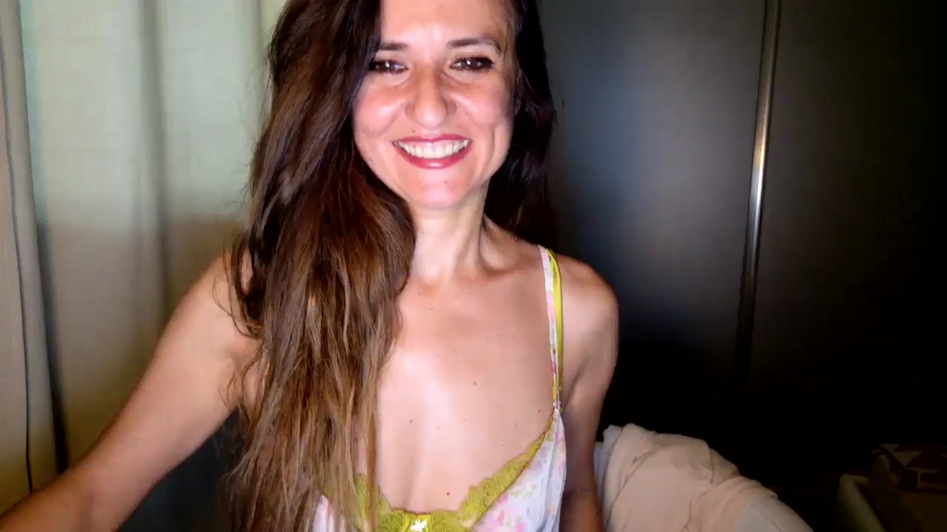 Gallery image thumbnail from DANIELLE's myfreecams stream on, 05/15/2025, 05:18 image 15 of 20