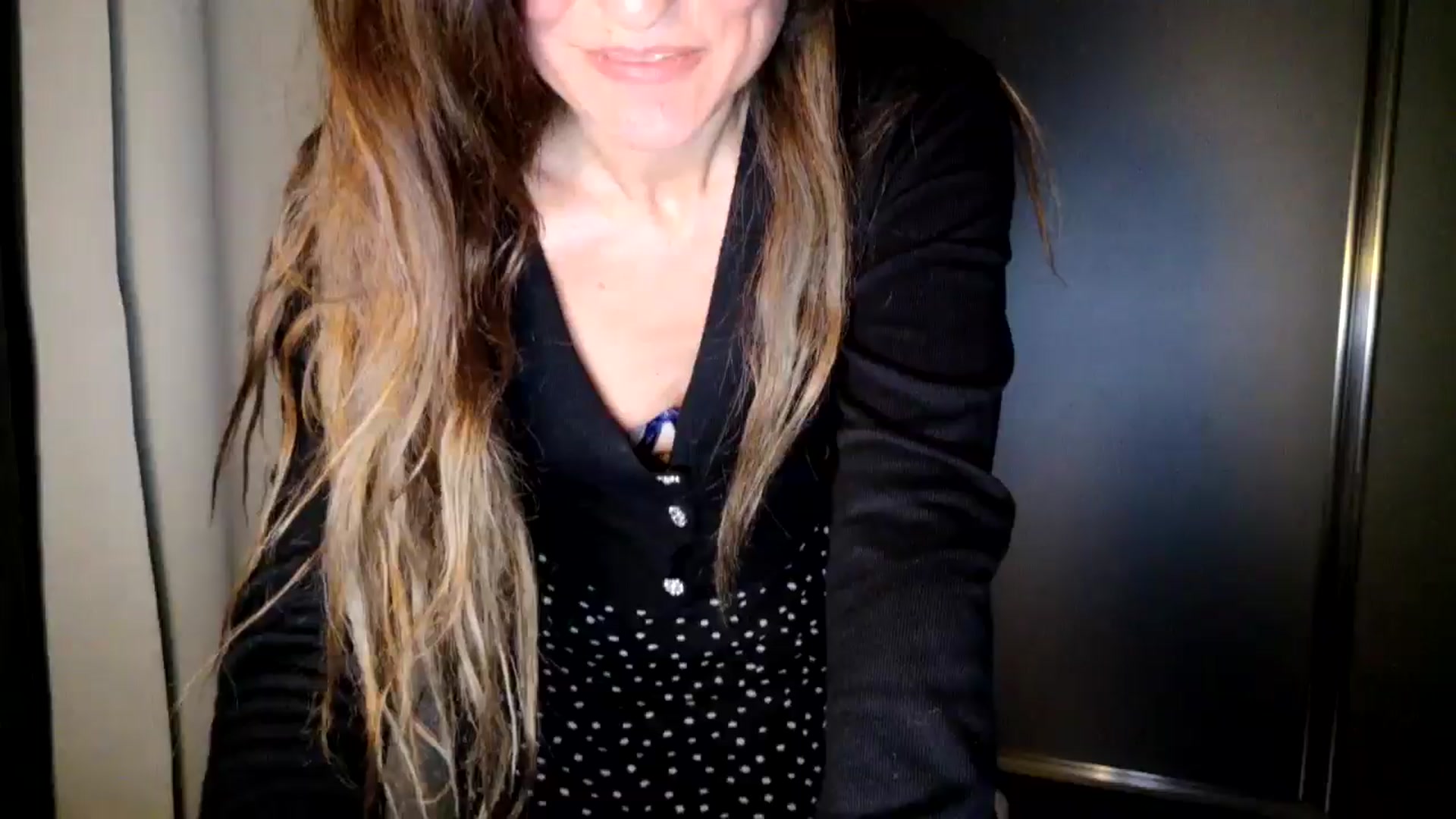 Gallery image thumbnail from DANIELLE's myfreecams stream on, 05/17/2025, 03:37 image 6 of 20