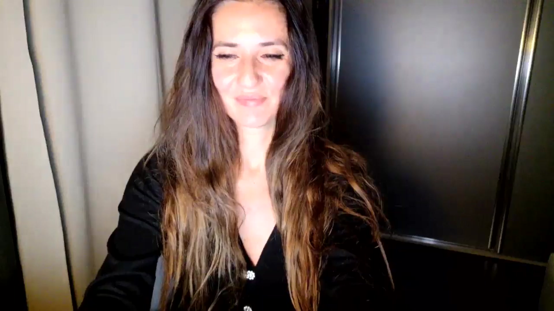 Gallery image thumbnail from DANIELLE's myfreecams stream on, 05/17/2025, 03:37 image 2 of 20