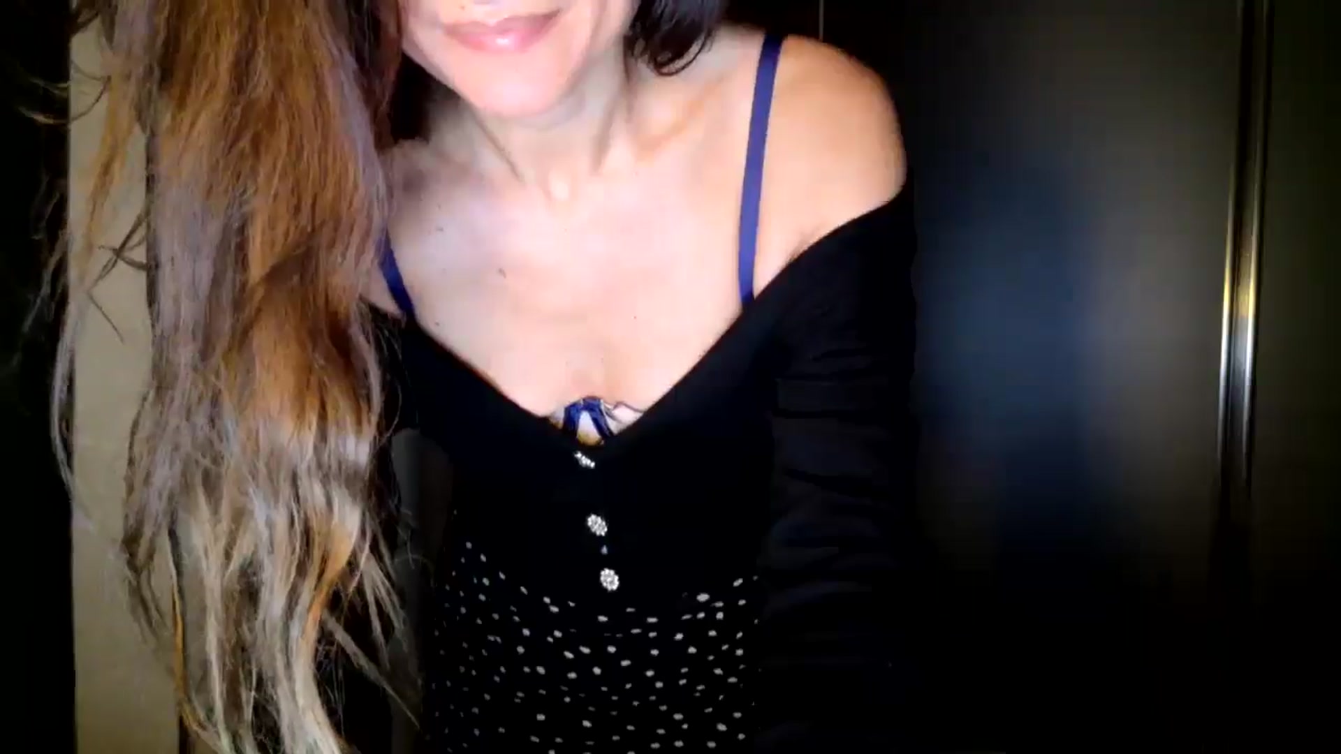 Gallery image thumbnail from DANIELLE's myfreecams stream on, 05/17/2025, 03:37 image 12 of 20