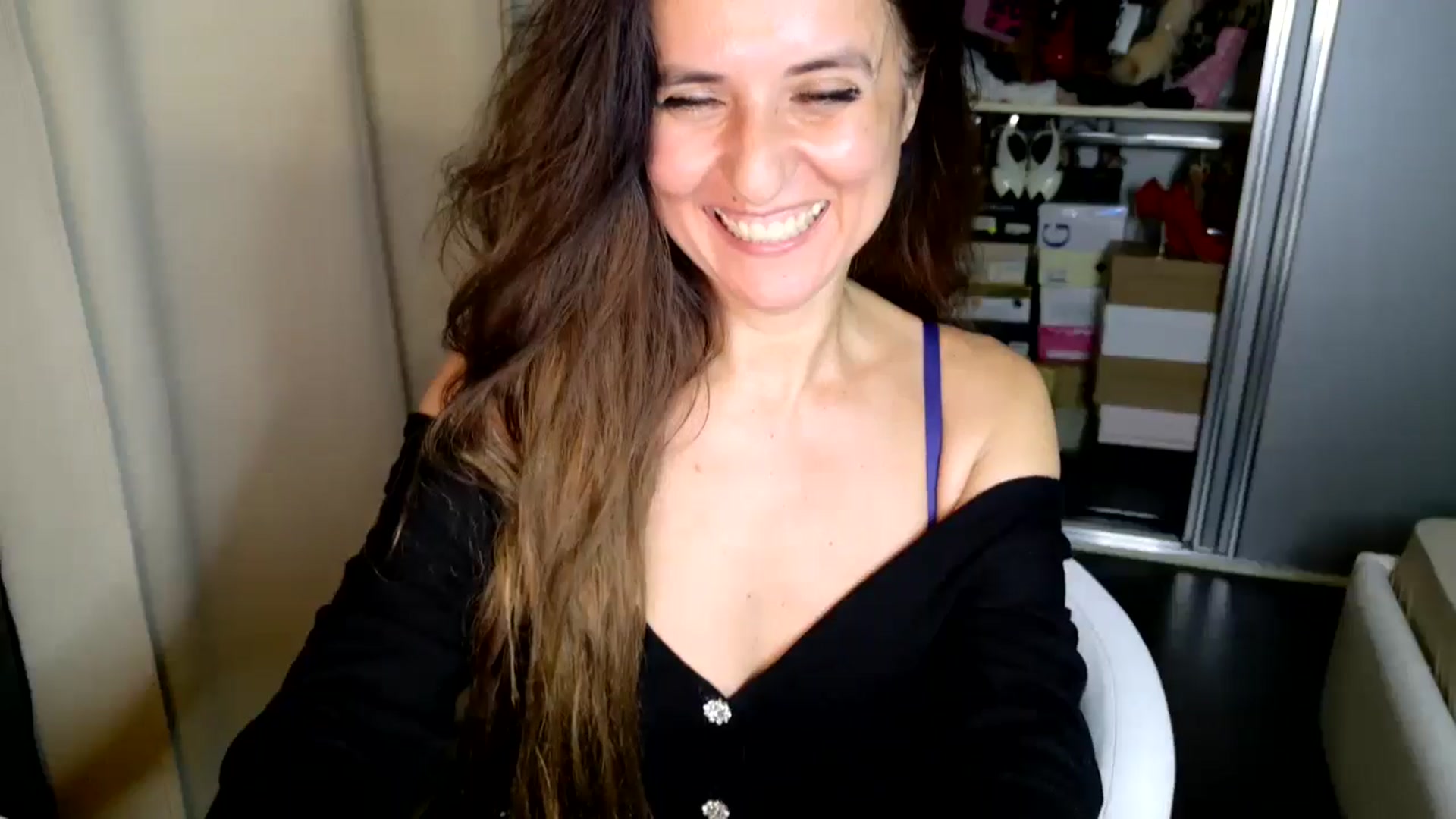 Gallery image thumbnail from DANIELLE's myfreecams stream on, 05/17/2025, 06:06 image 18 of 20
