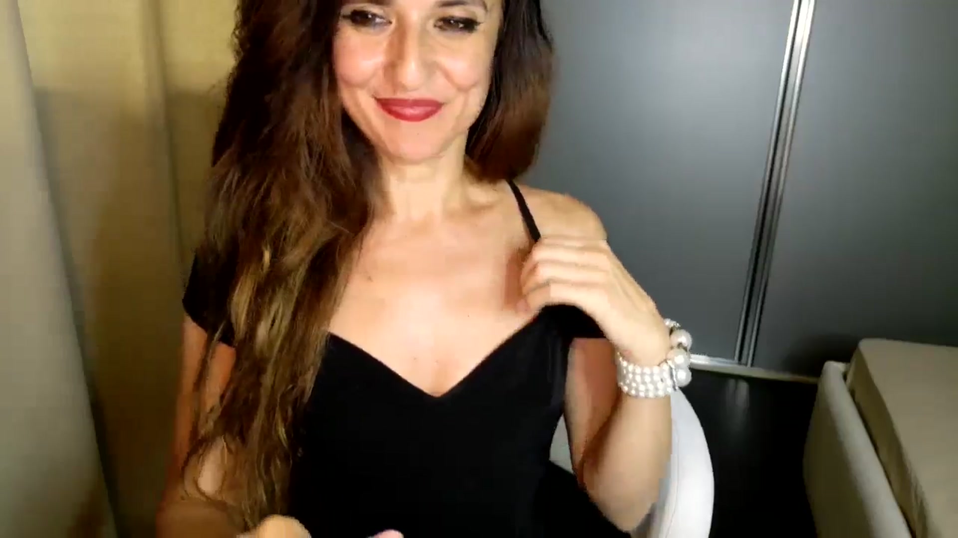 Gallery image thumbnail from DANIELLE's myfreecams stream on, 05/19/2025, 10:26 image 3 of 20