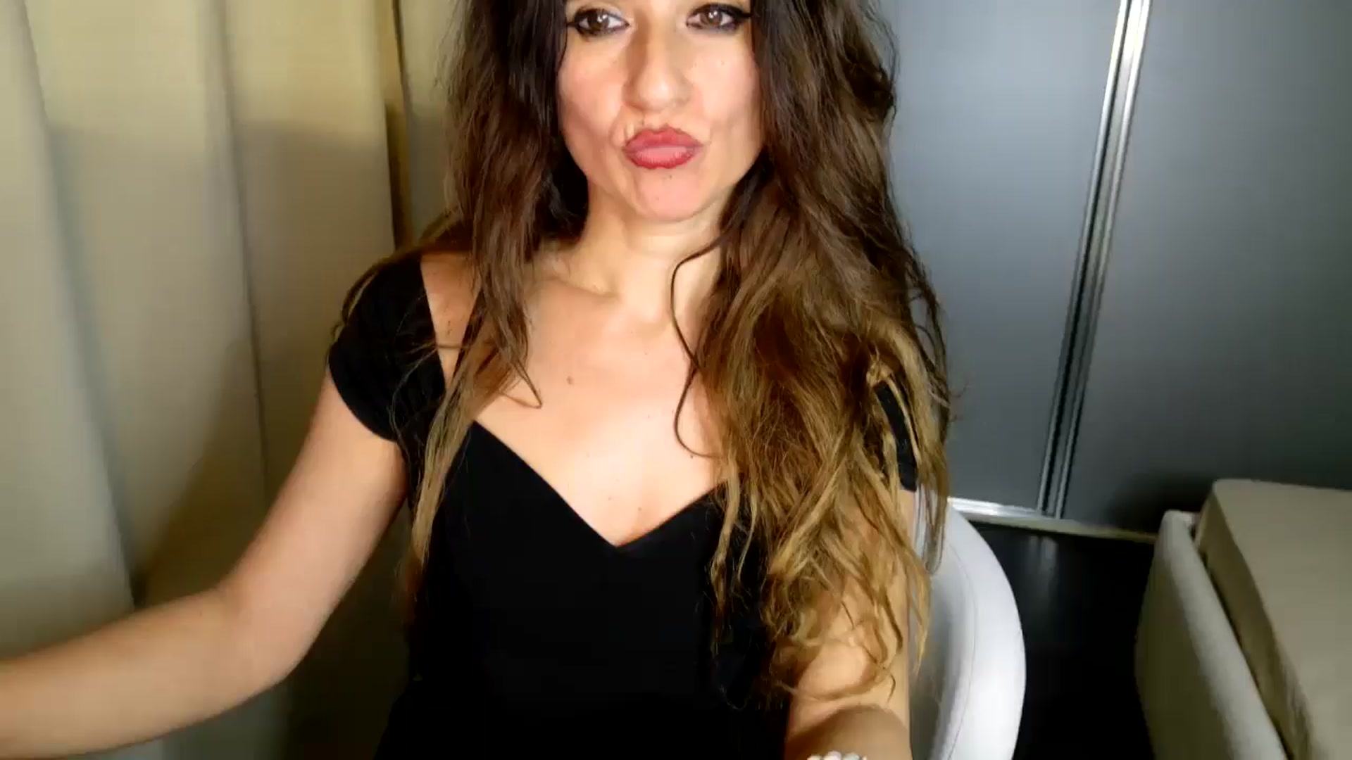 Gallery image thumbnail from DANIELLE's myfreecams stream on, 05/19/2025, 10:26 image 5 of 20
