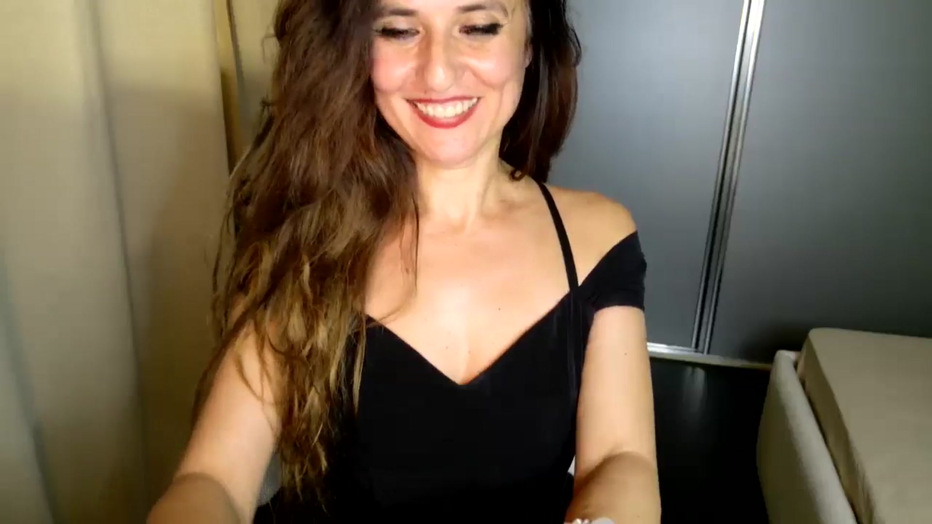 Gallery image thumbnail from DANIELLE's myfreecams stream on, 05/19/2025, 10:26 image 18 of 20