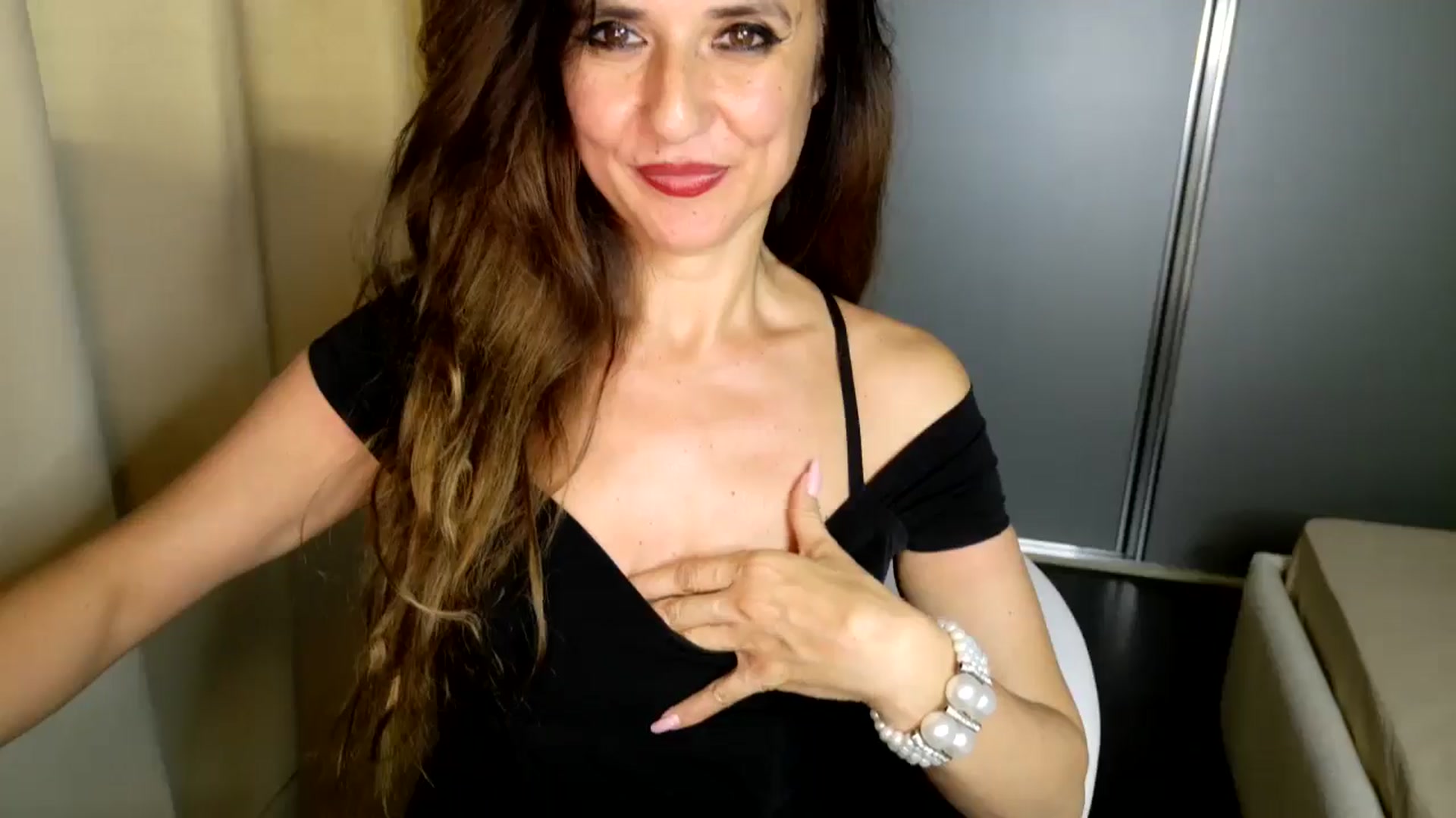 Gallery image thumbnail from DANIELLE's myfreecams stream on, 05/19/2025, 10:26 image 4 of 20