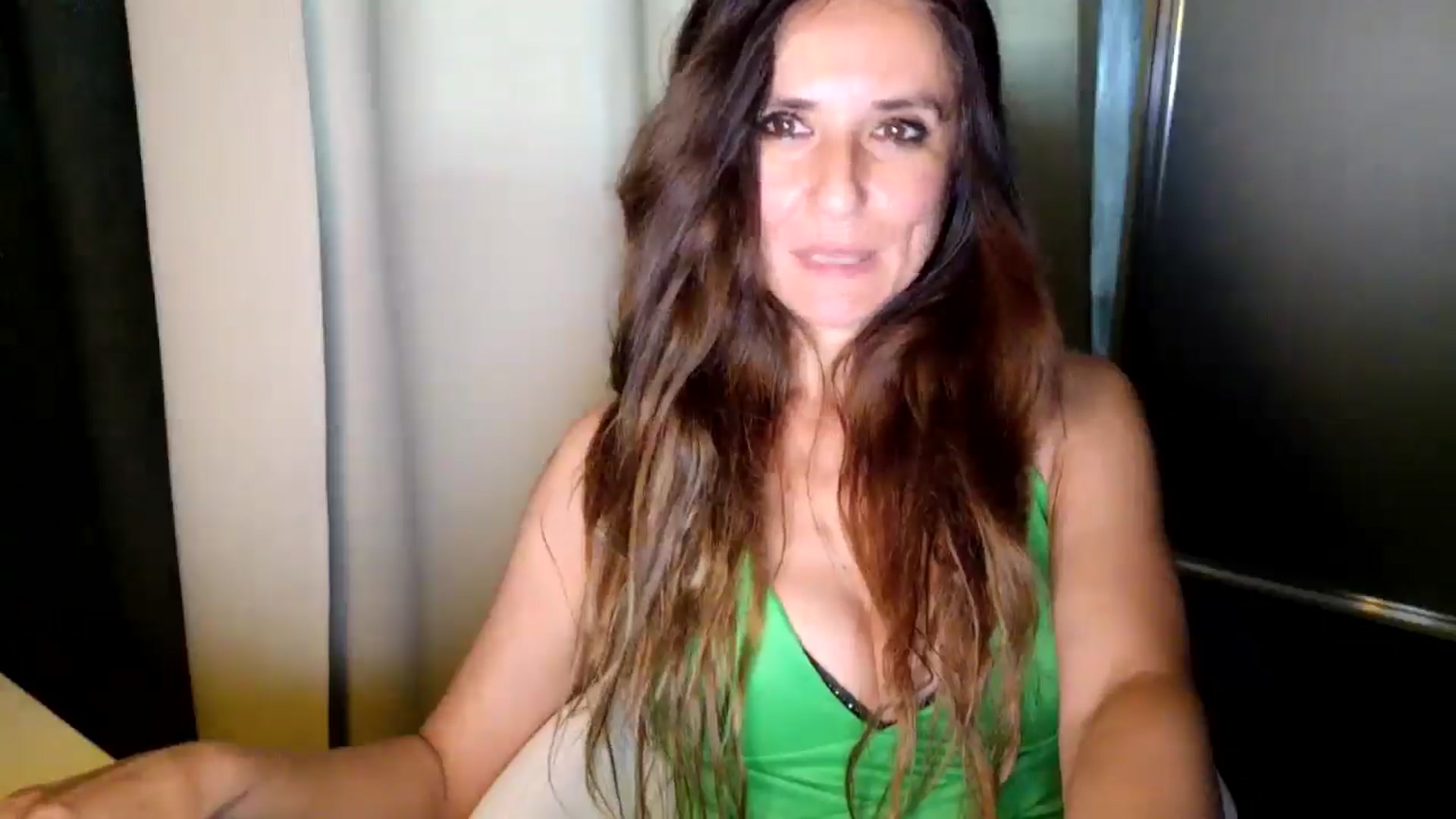 Gallery image thumbnail from DANIELLE's myfreecams stream on, 05/20/2025, 09:26 image 11 of 20