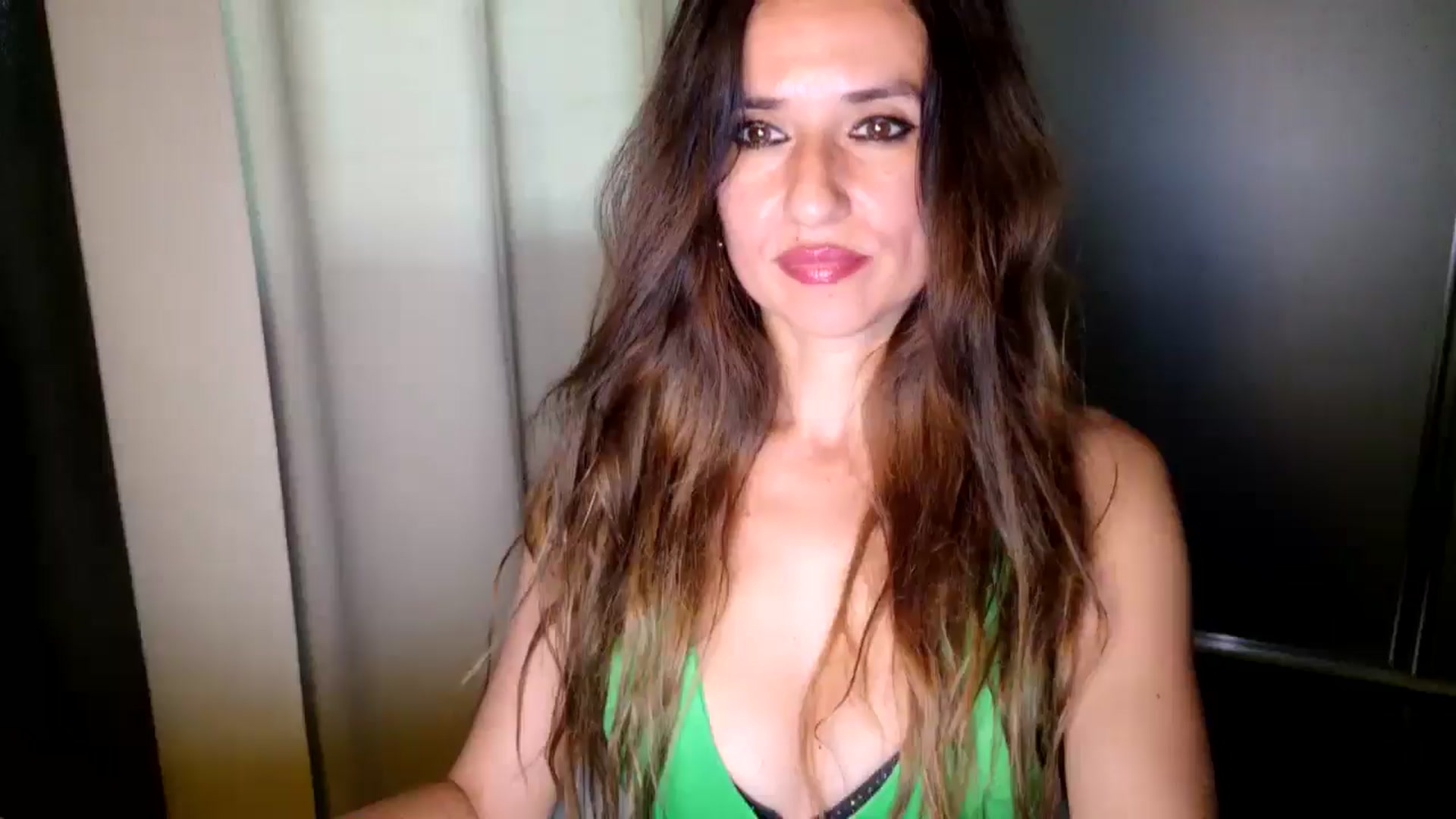Gallery image thumbnail from DANIELLE's myfreecams stream on, 05/21/2025, 05:51 image 7 of 20