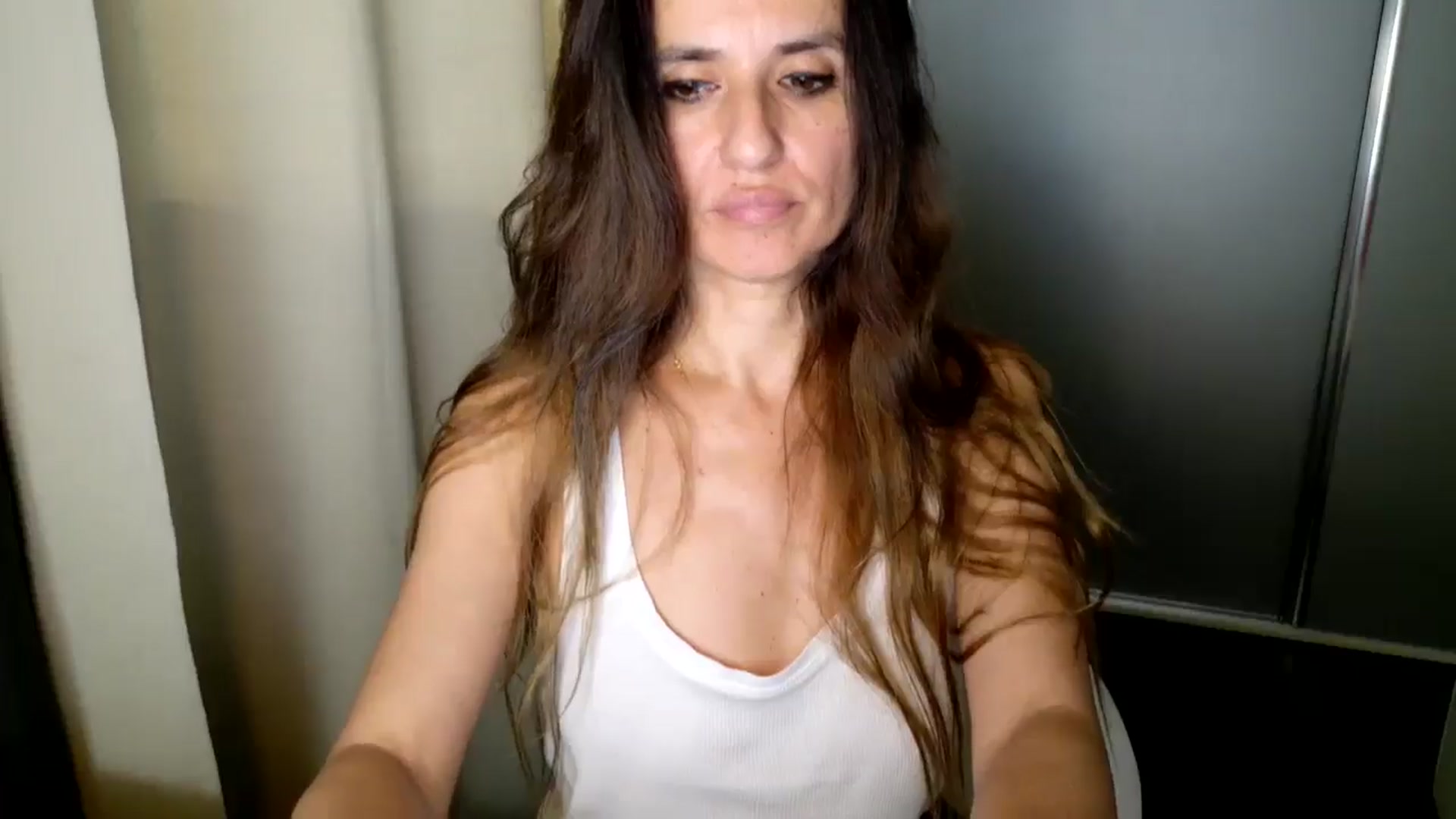 Gallery image thumbnail from DANIELLE's myfreecams stream on, 05/28/2025, 07:00 image 12 of 20