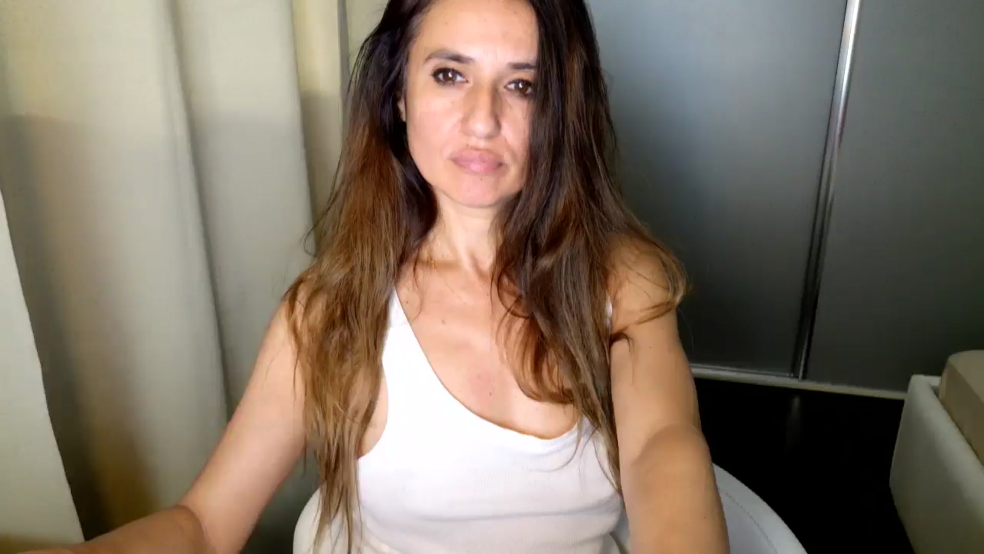 Gallery image thumbnail from DANIELLE's myfreecams stream on, 05/28/2025, 07:00 image 2 of 20