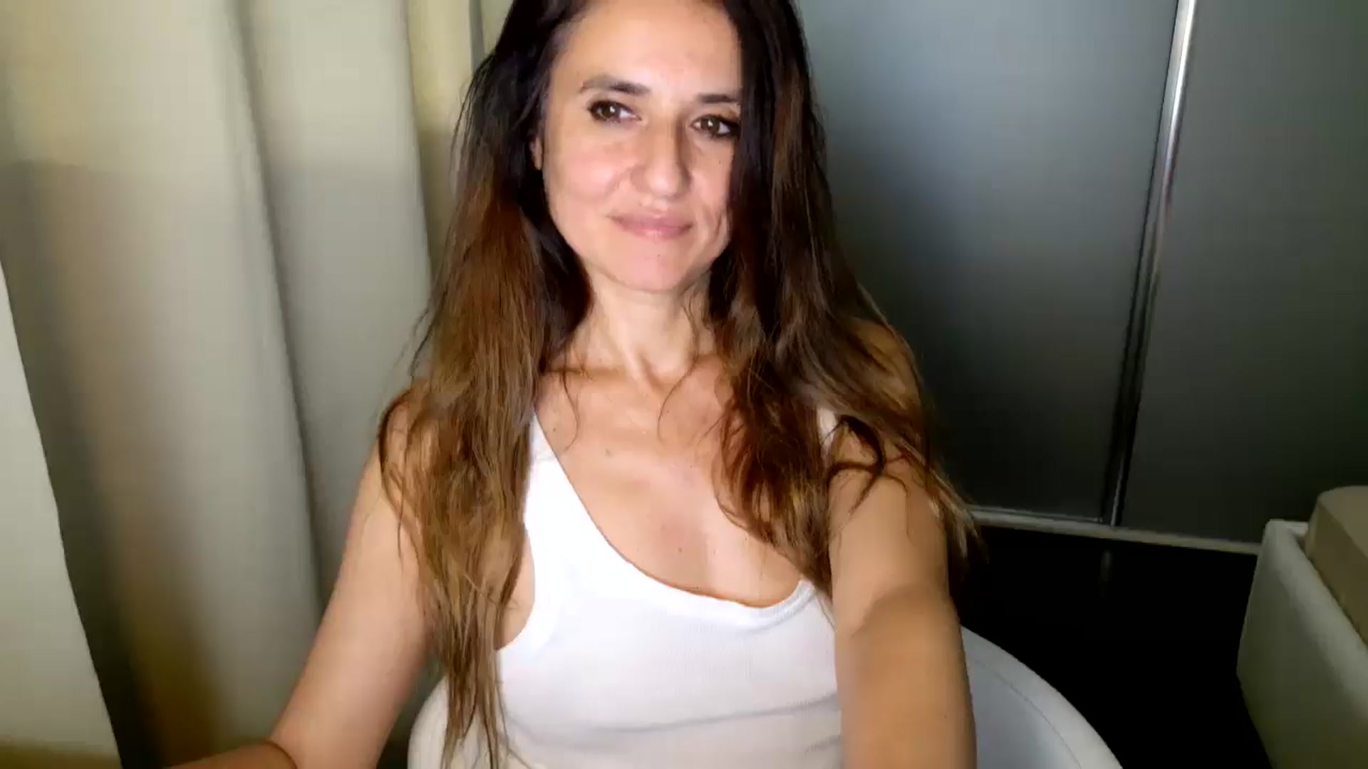 Gallery image thumbnail from DANIELLE's myfreecams stream on, 05/28/2025, 07:00 image 4 of 20