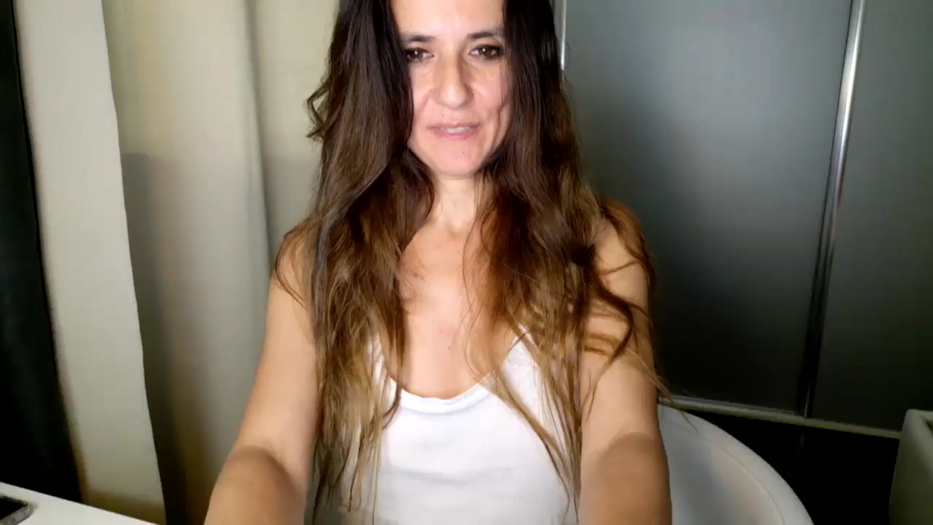 Gallery image thumbnail from DANIELLE's myfreecams stream on, 05/28/2025, 07:00 image 9 of 20