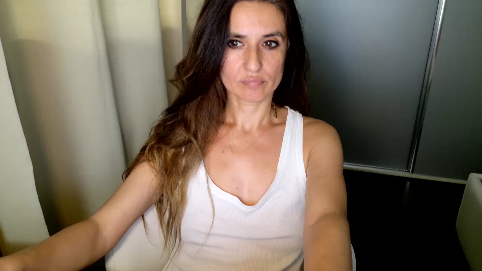 Gallery image thumbnail from DANIELLE's myfreecams stream on, 05/28/2025, 07:34 image 9 of 20