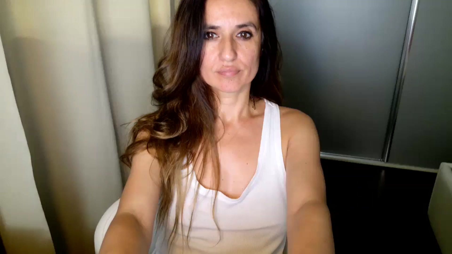 Gallery image thumbnail from DANIELLE's myfreecams stream on, 05/28/2025, 07:34 image 3 of 20