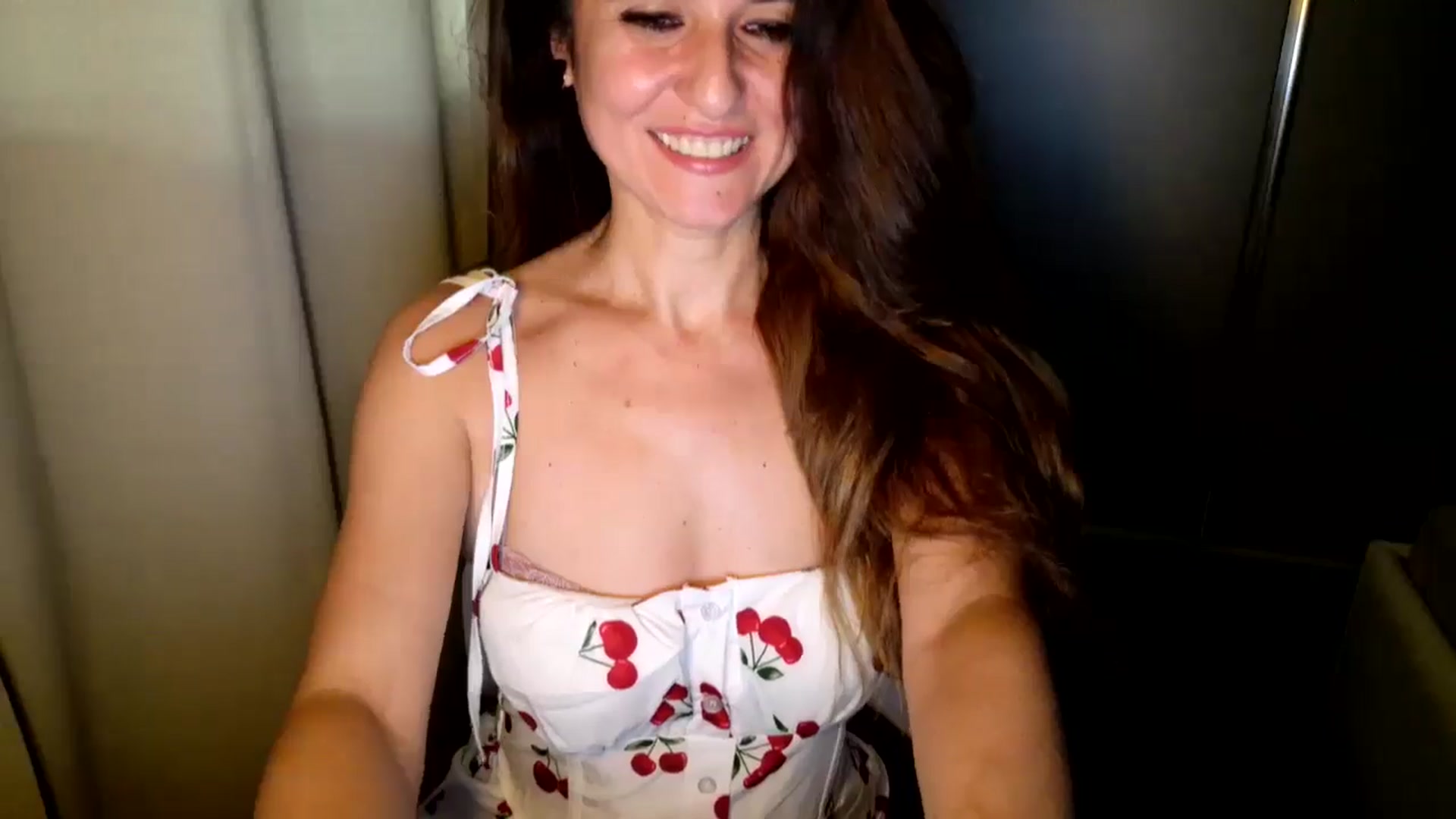Gallery image thumbnail from DANIELLE's myfreecams stream on, 05/29/2025, 04:53 image 17 of 20