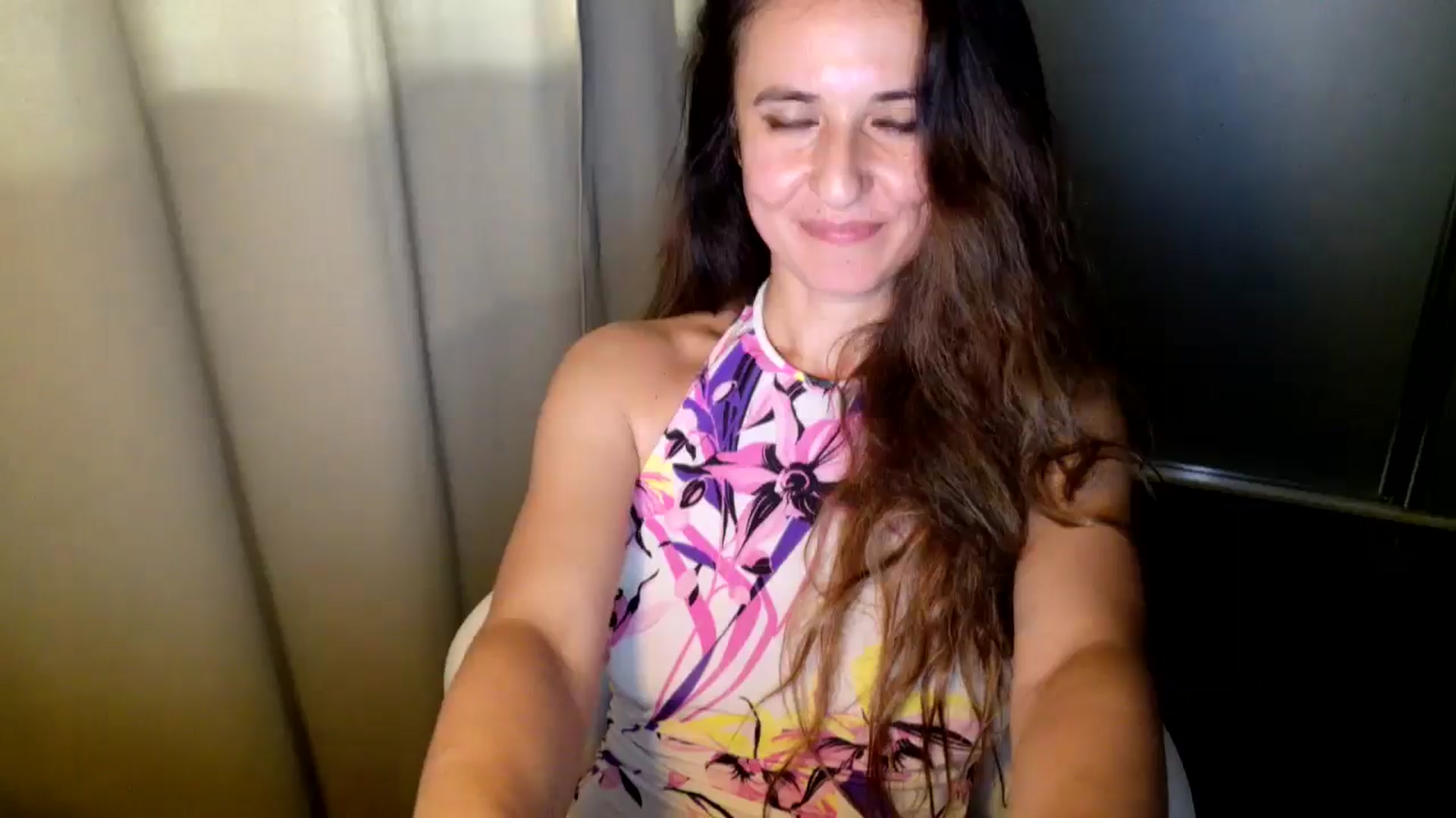 Gallery image thumbnail from DANIELLE's myfreecams stream on, 05/31/2025, 10:25 image 9 of 20