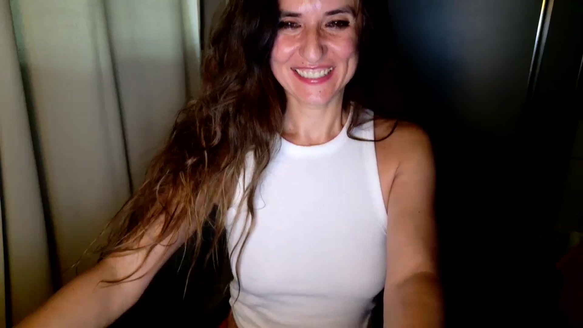 Gallery image thumbnail from DANIELLE's myfreecams stream on, 06/04/2025, 08:03 image 9 of 20