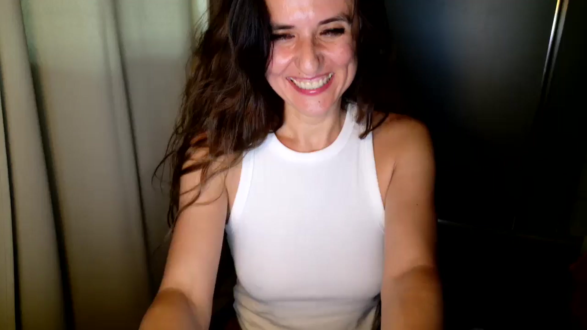Gallery image thumbnail from DANIELLE's myfreecams stream on, 06/04/2025, 08:03 image 7 of 20