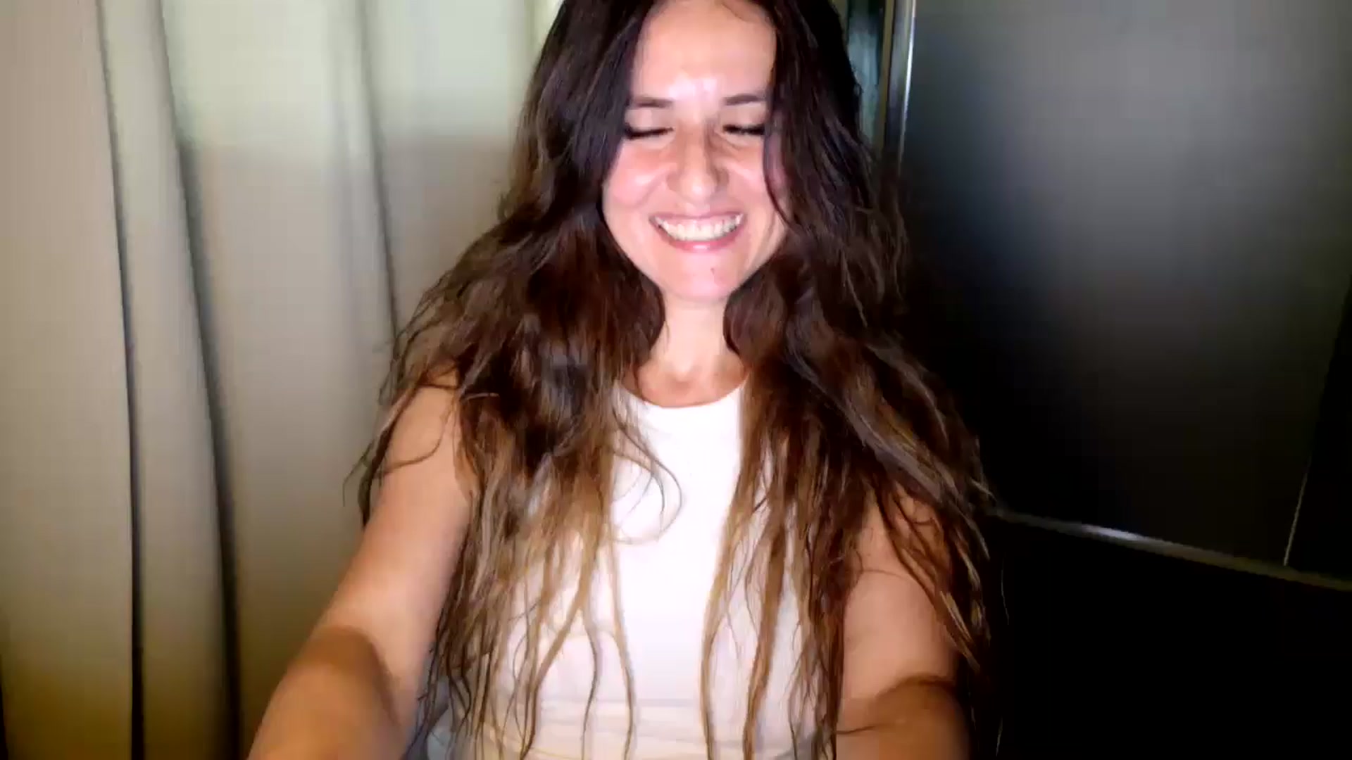 Gallery image thumbnail from DANIELLE's myfreecams stream on, 06/04/2025, 09:44 image 4 of 20