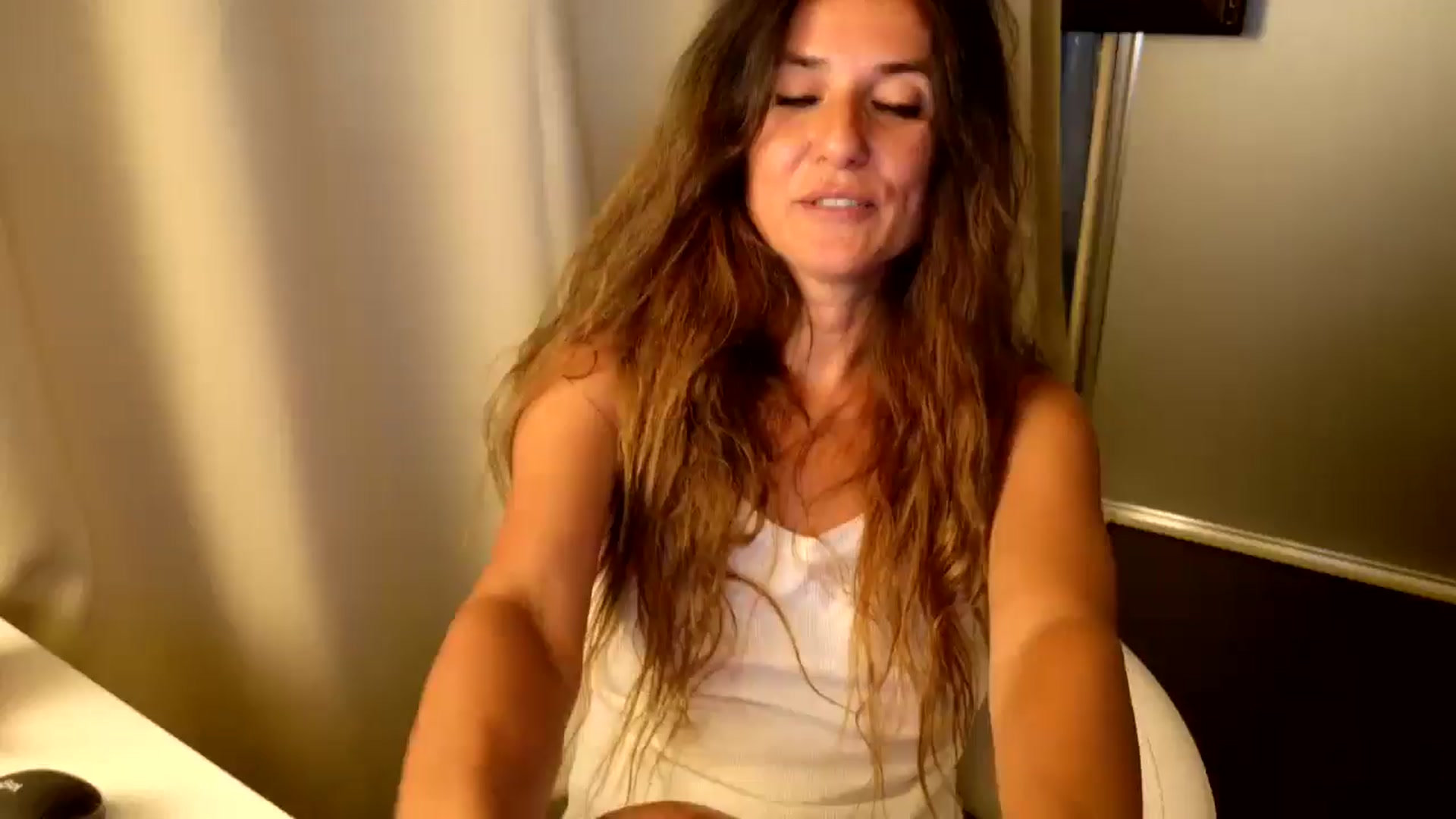 Gallery image thumbnail from DANIELLE's myfreecams stream on, 06/30/2025, 05:15 image 1 of 20