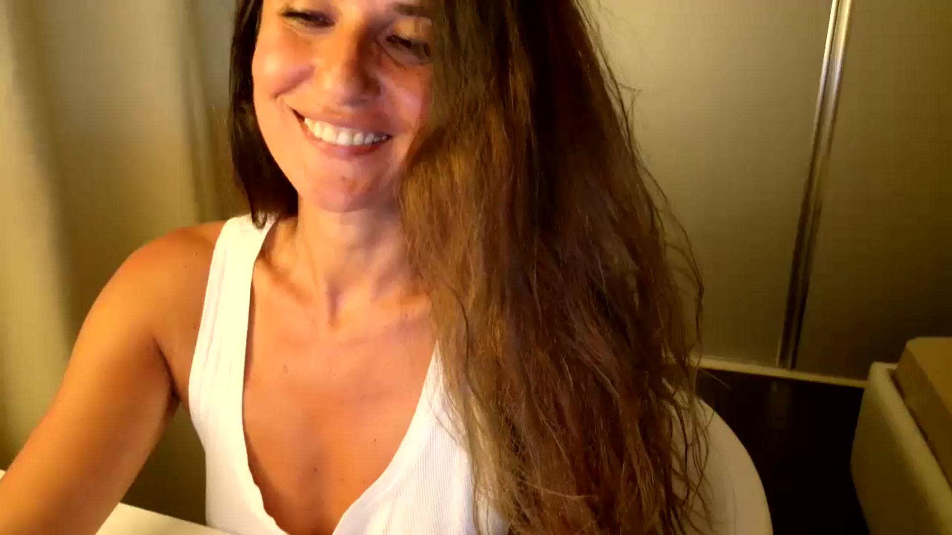 Gallery image thumbnail from DANIELLE's myfreecams stream on, 06/30/2025, 10:00 image 8 of 20