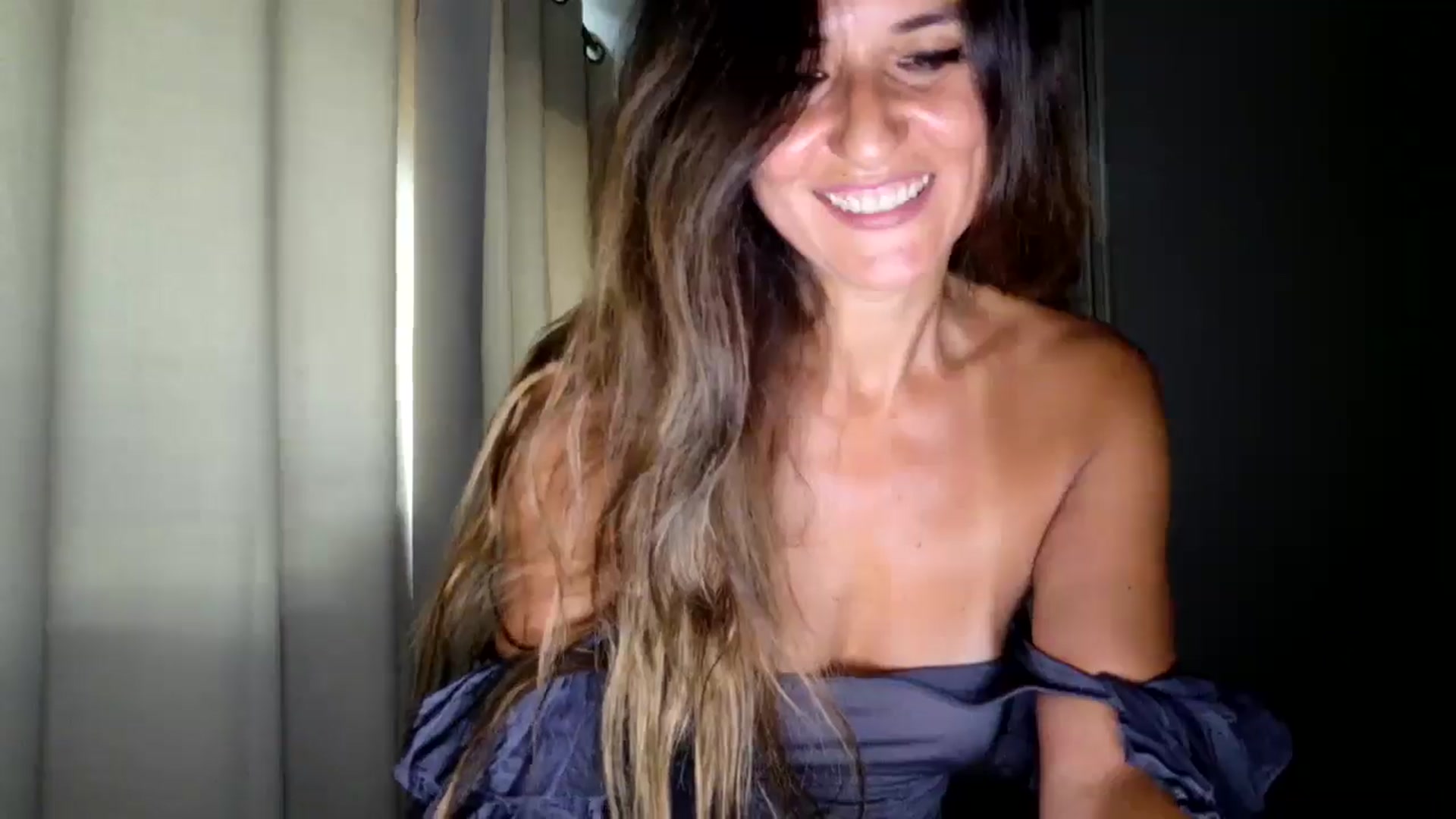 Gallery image thumbnail from DANIELLE's myfreecams stream on, 07/03/2025, 04:29 image 16 of 20
