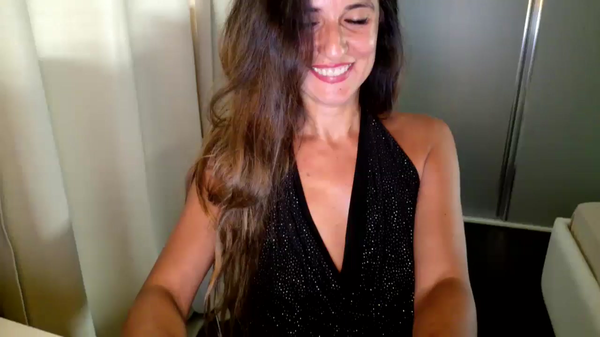 Gallery image thumbnail from DANIELLE's myfreecams stream on, 07/08/2025, 14:07 image 10 of 20